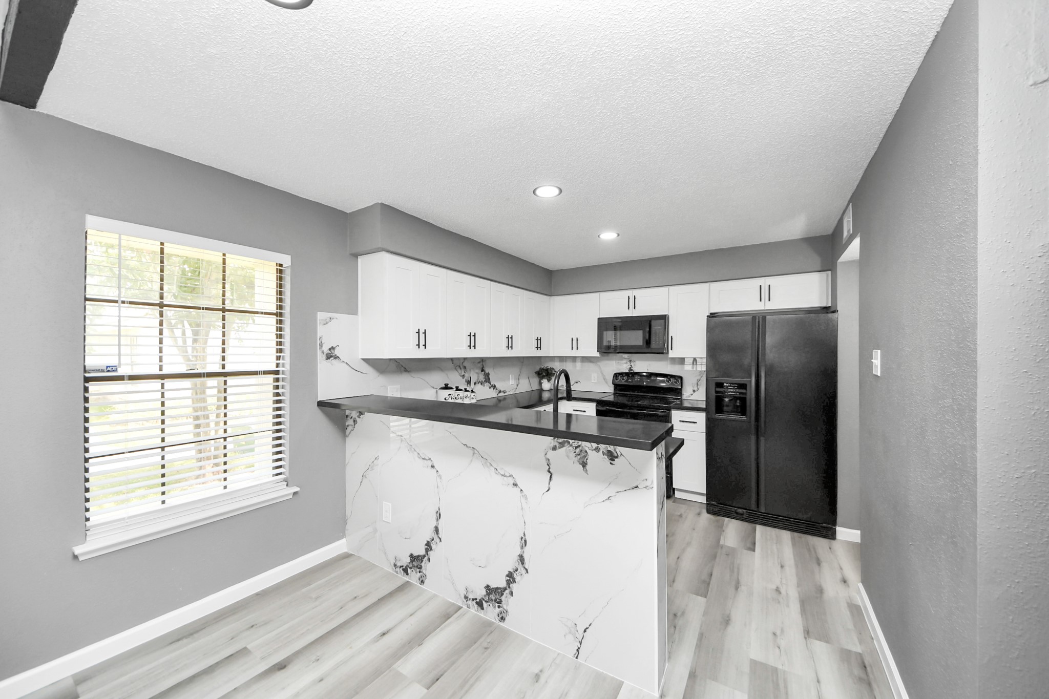 6281 Ludington Drive 817 Property Photo 12