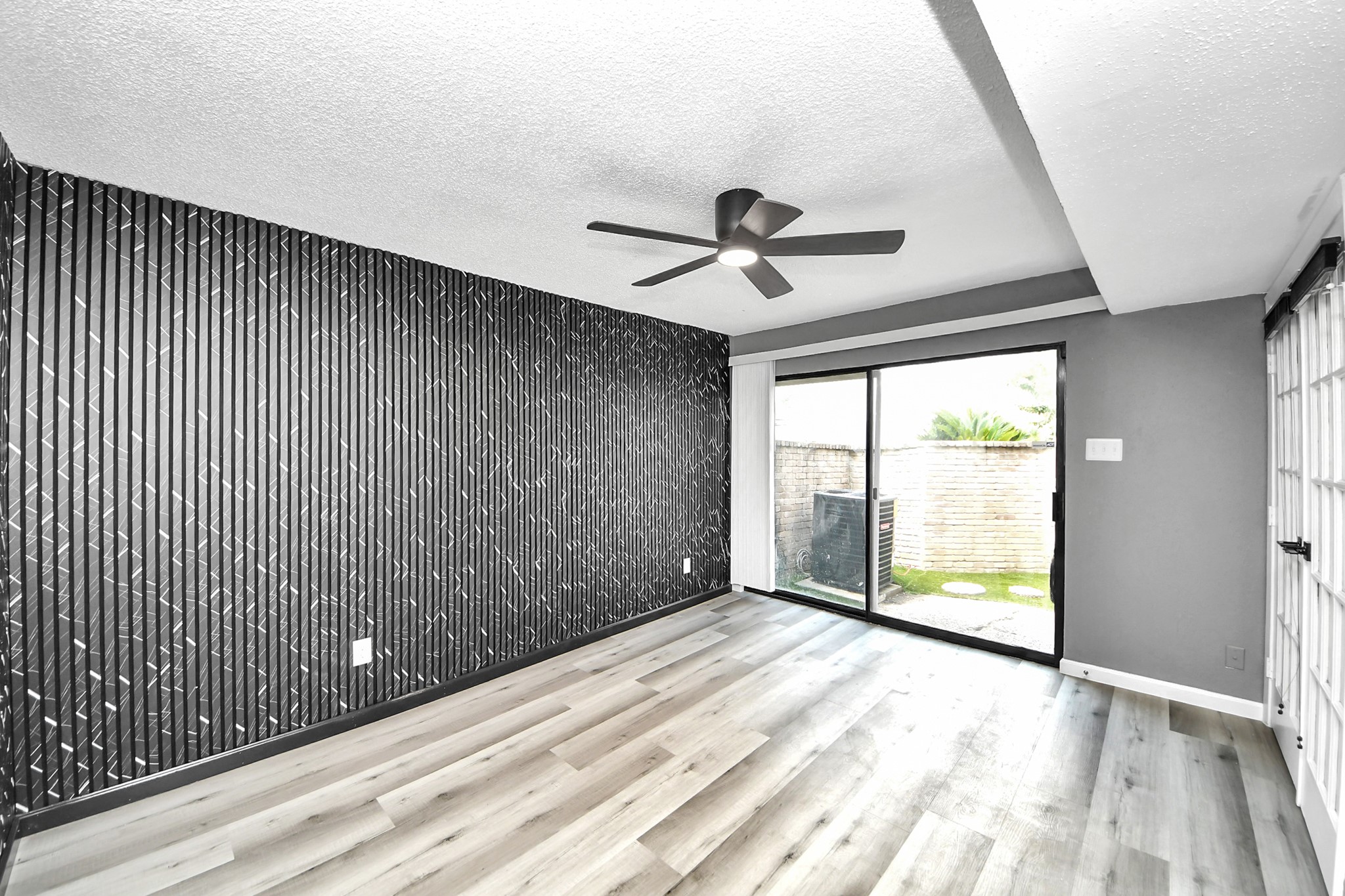 6281 Ludington Drive 817 Property Photo 18