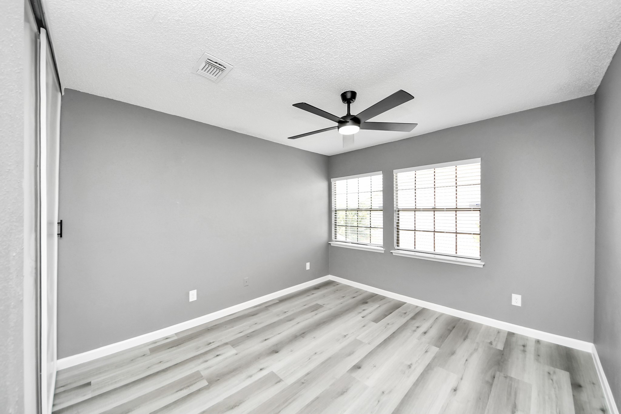 6281 Ludington Drive 817 Property Photo 39