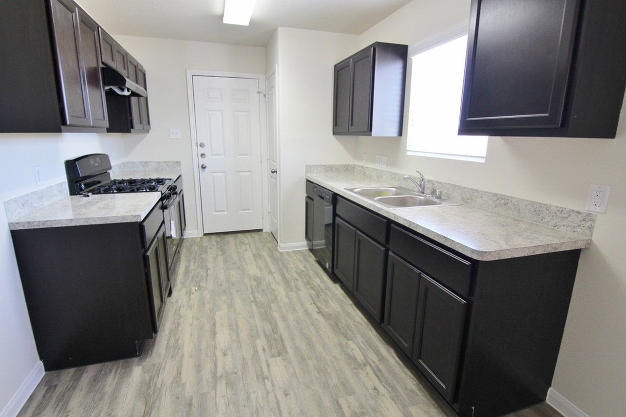 4335 Almeda Meadows Drive Property Photo 1