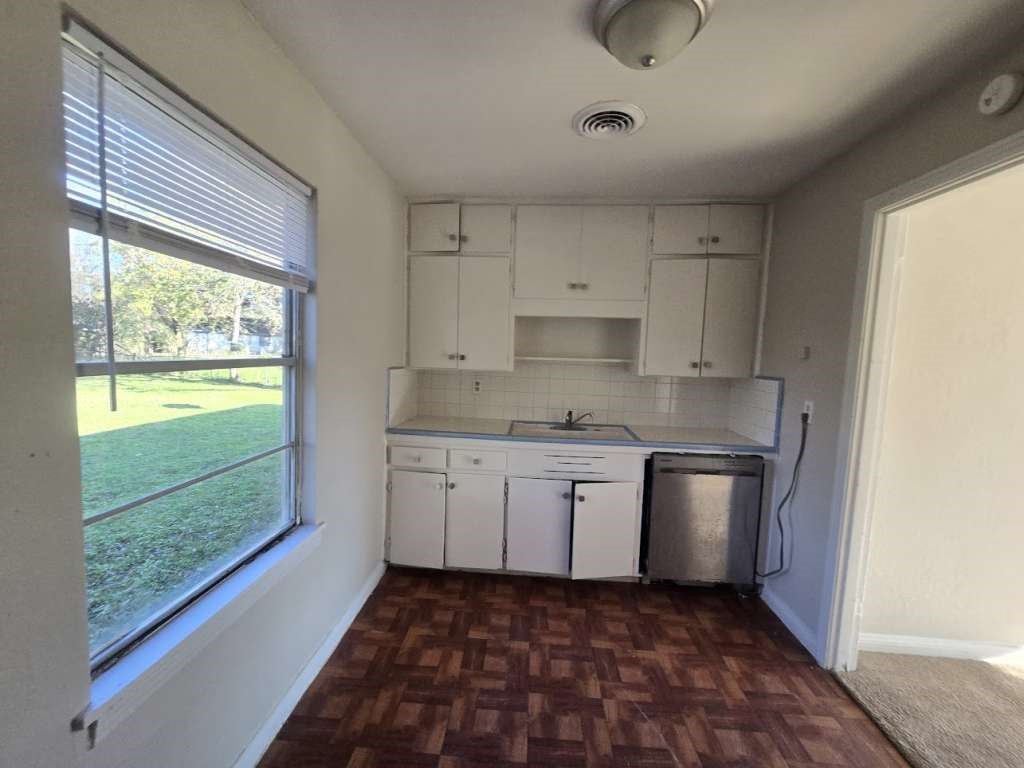 5 Lanes End Street Property Photo 6