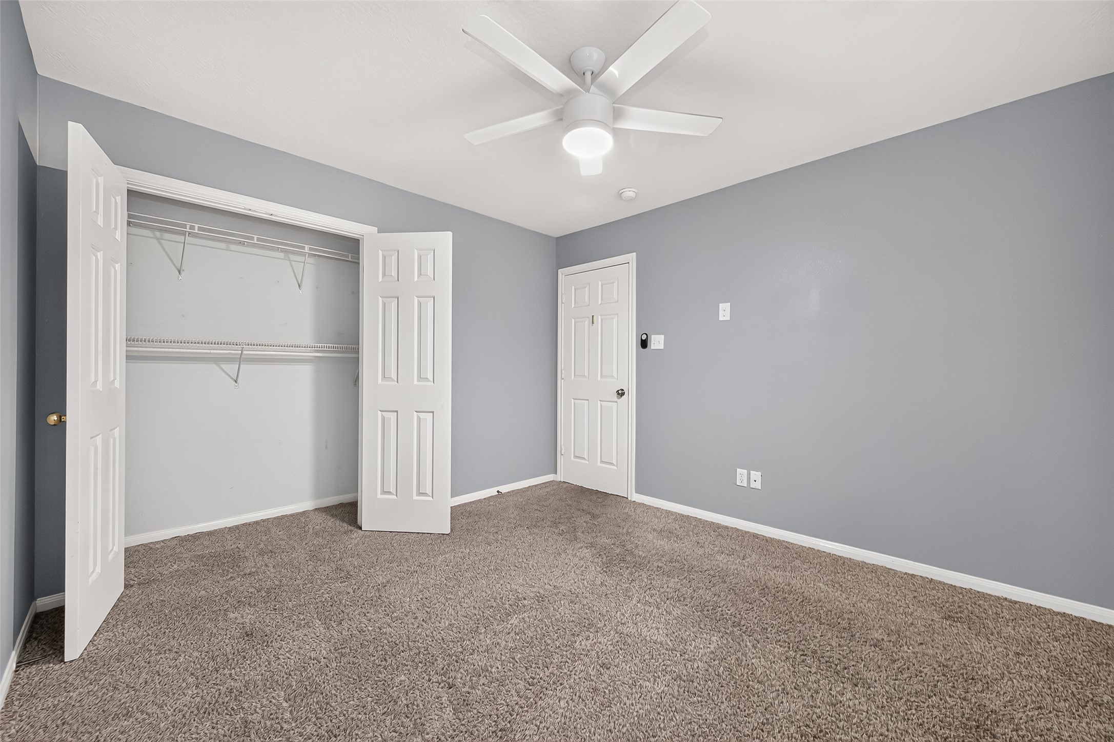 6910 Renata Circle Property Photo 5