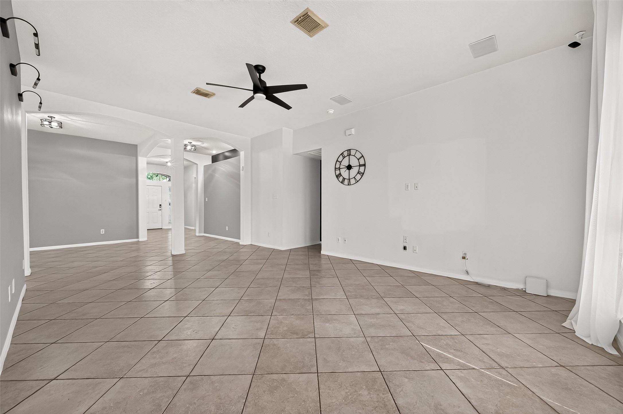 6910 Renata Circle Property Photo 10