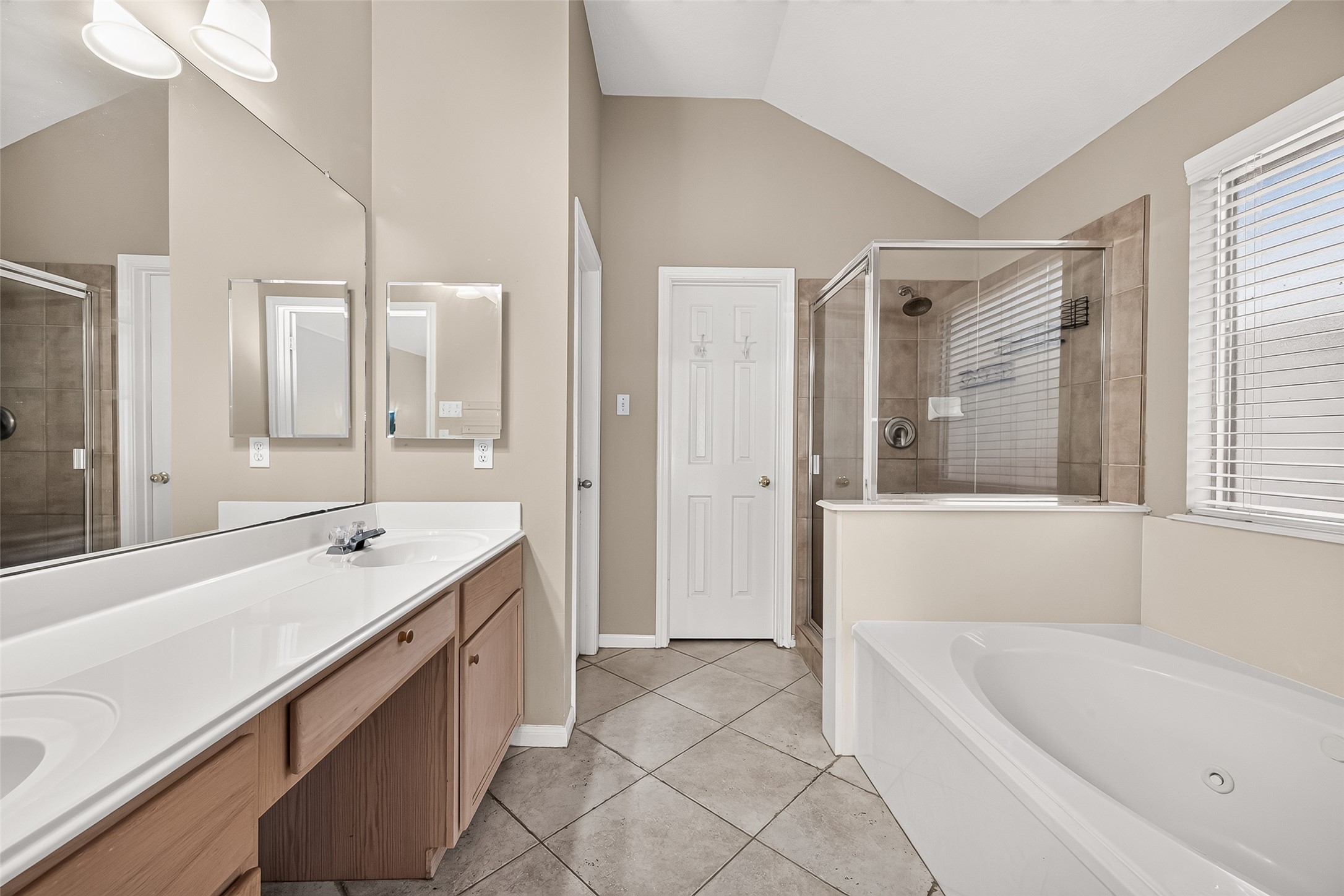 6910 Renata Circle Property Photo 17