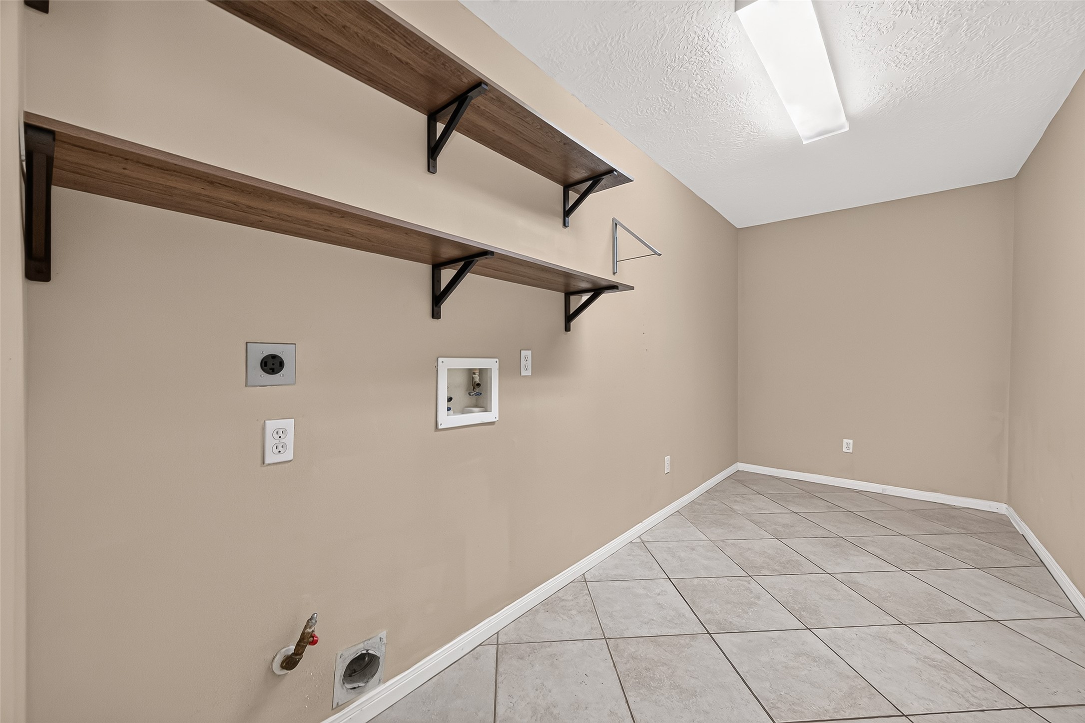 6910 Renata Circle Property Photo 26