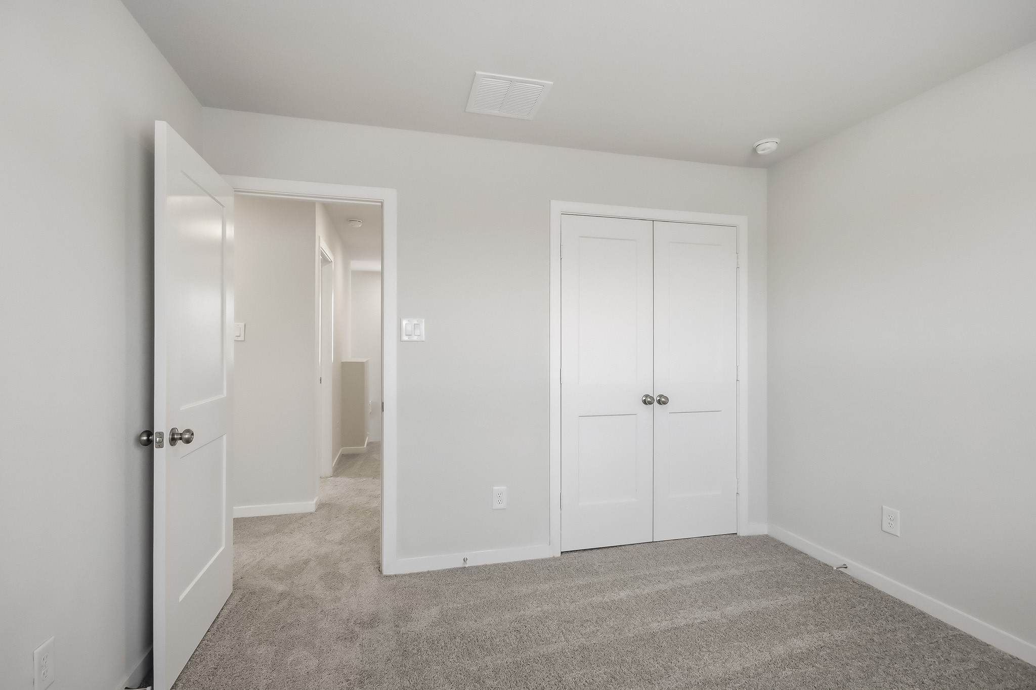 1886 Redwood Lane Property Photo 14