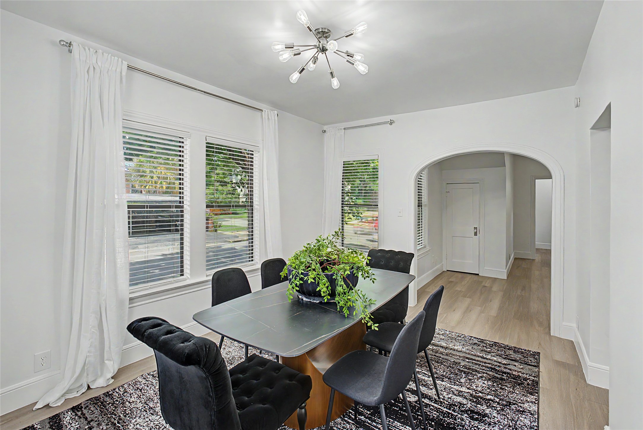 1904 Elmen Street Property Photo 20