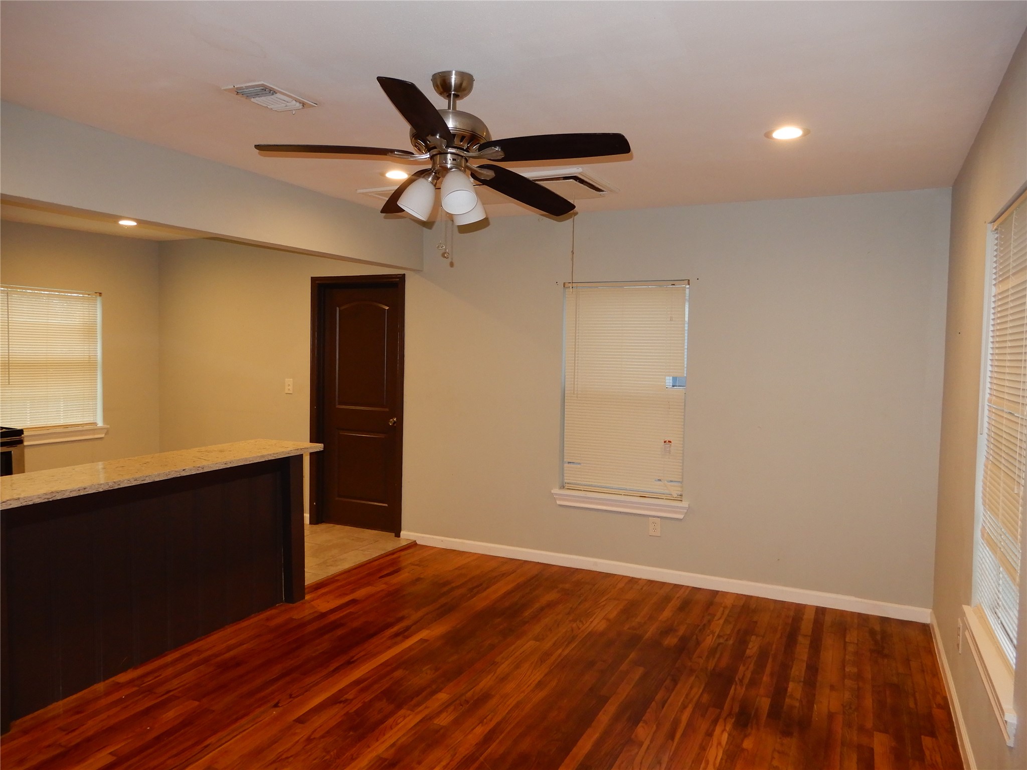 2522 Lynnfield Street Property Photo 4