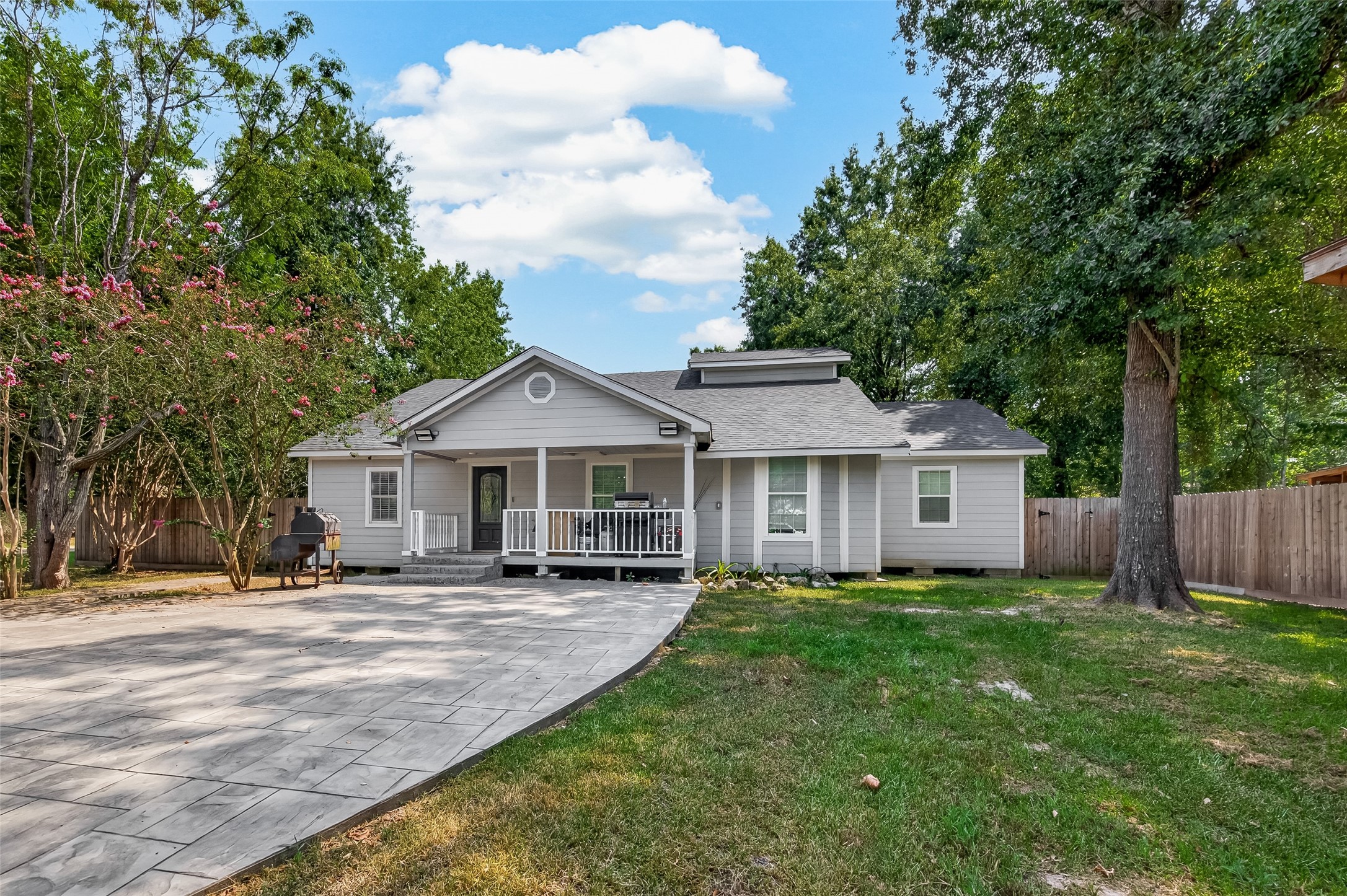 23554 Grasshopper Court Property Photo 4