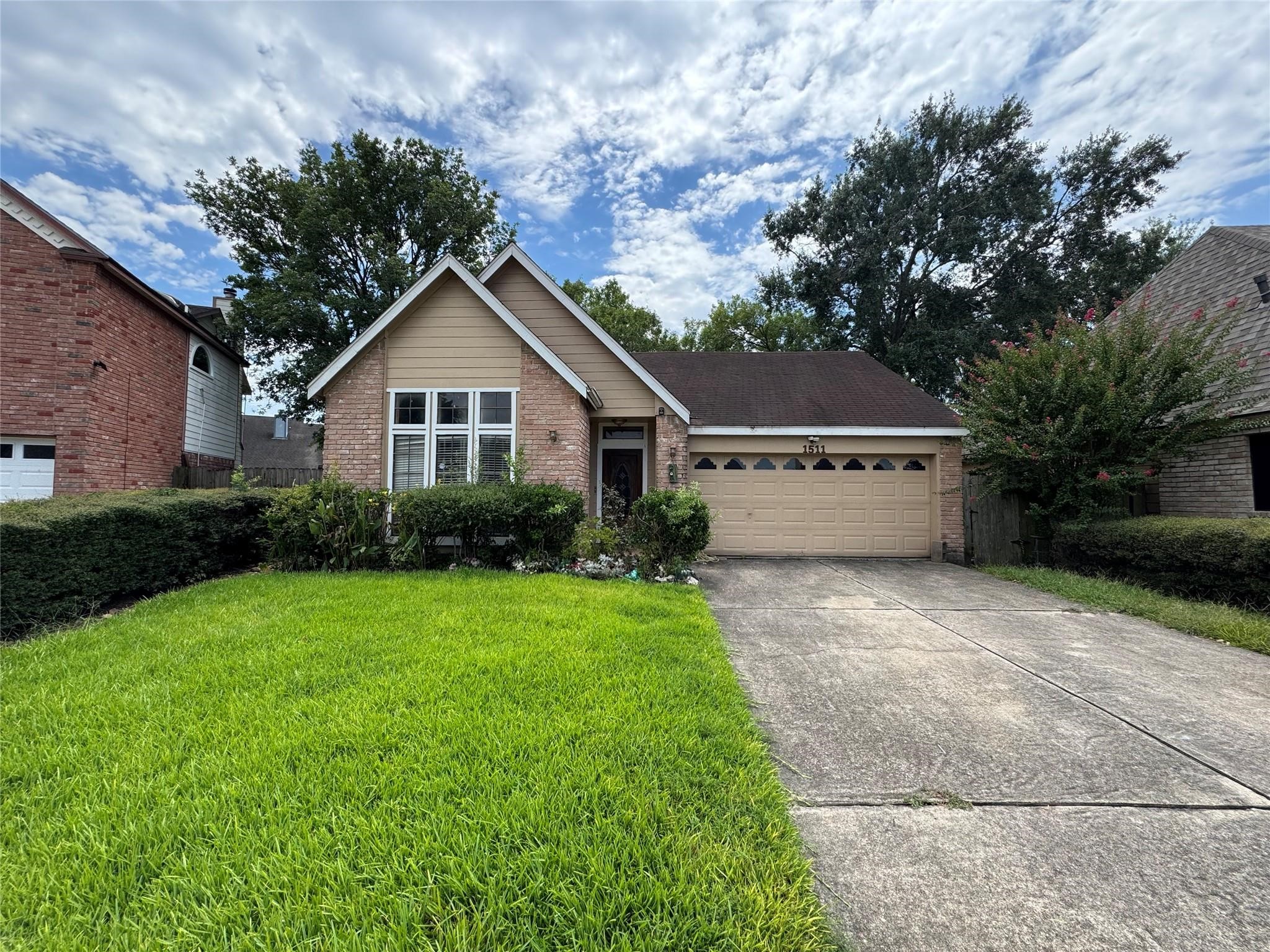 1511 Ridgebriar Property Photo 1