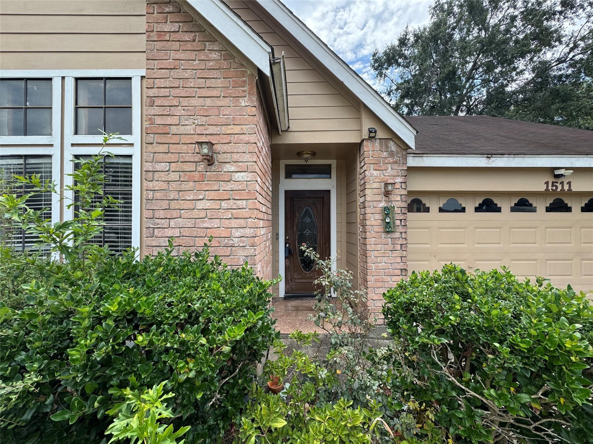 1511 Ridgebriar Property Photo 2