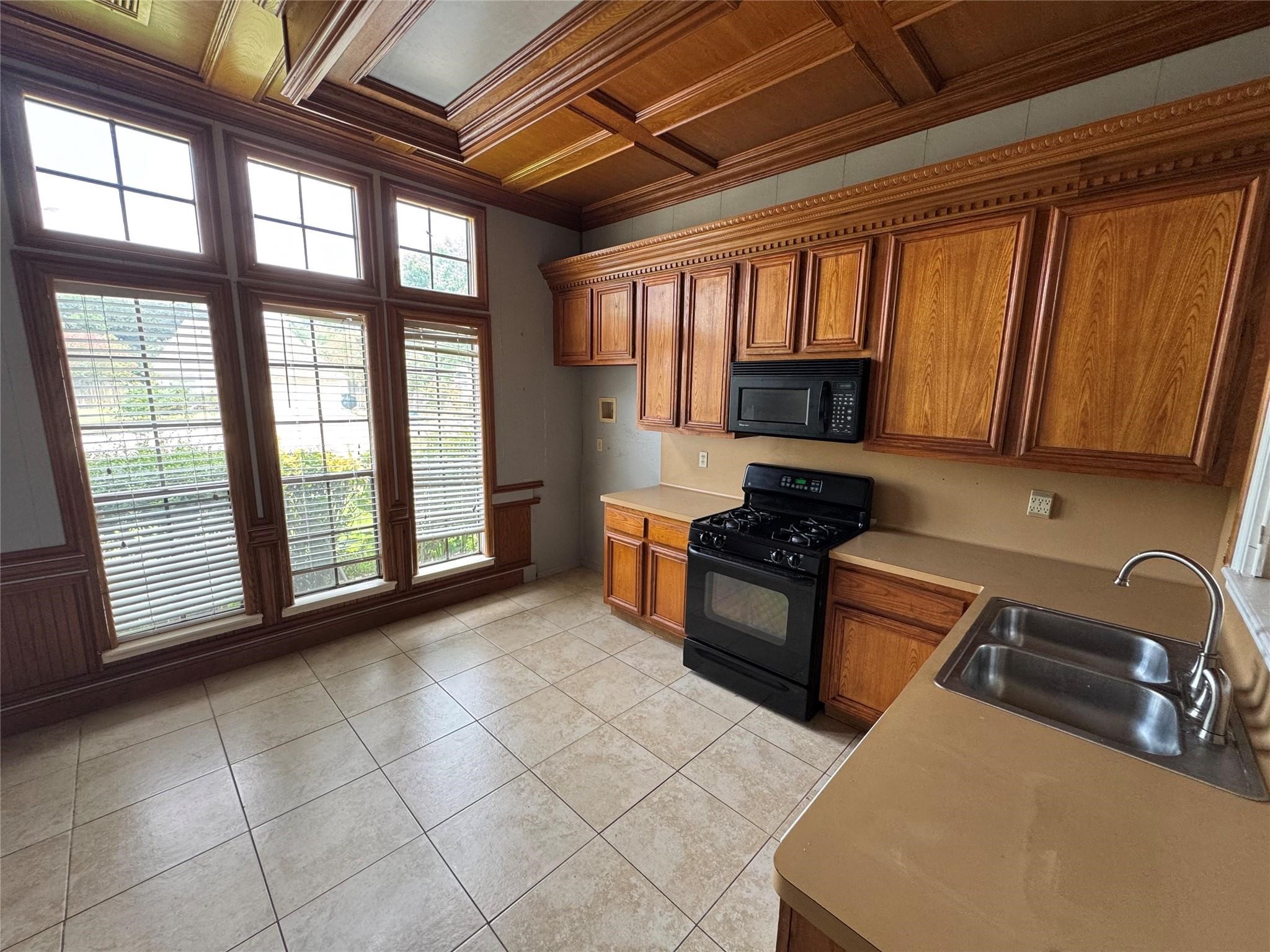 1511 Ridgebriar Property Photo 4