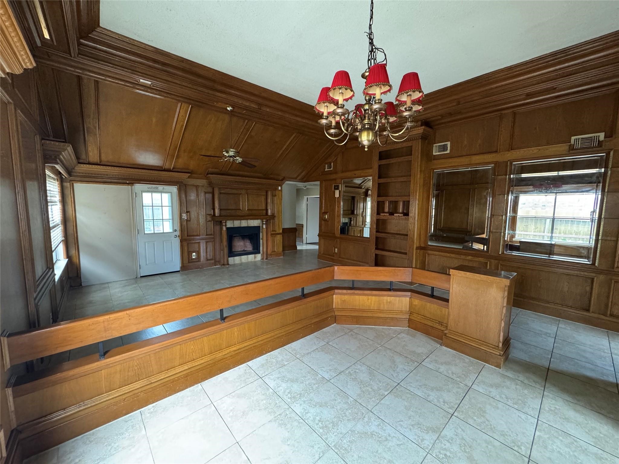 1511 Ridgebriar Property Photo 6