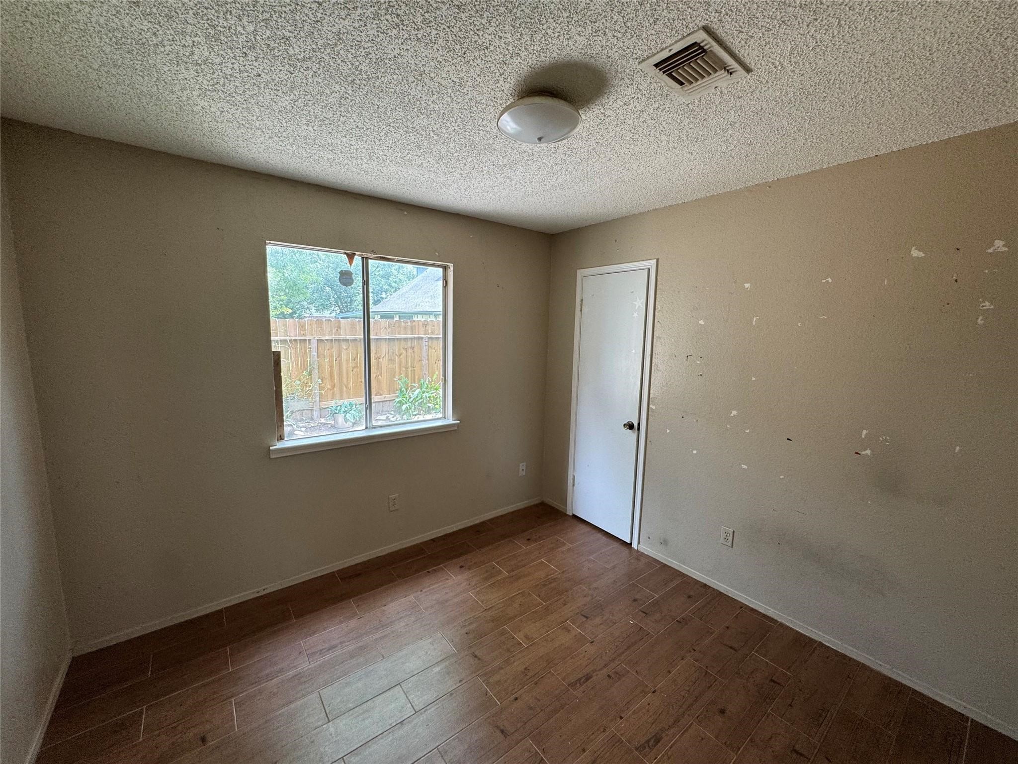 1511 Ridgebriar Property Photo 10