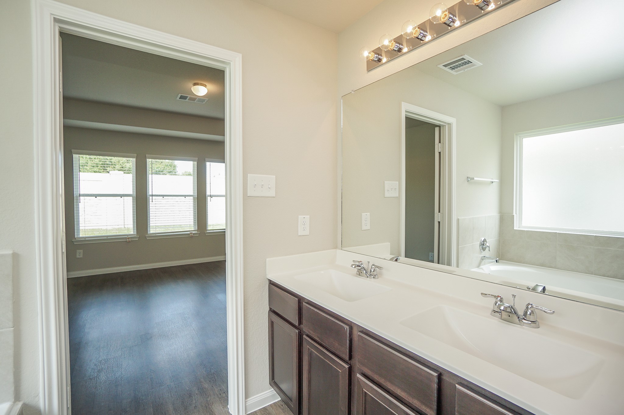 3331 Rosselli Brush Drive Property Photo 19