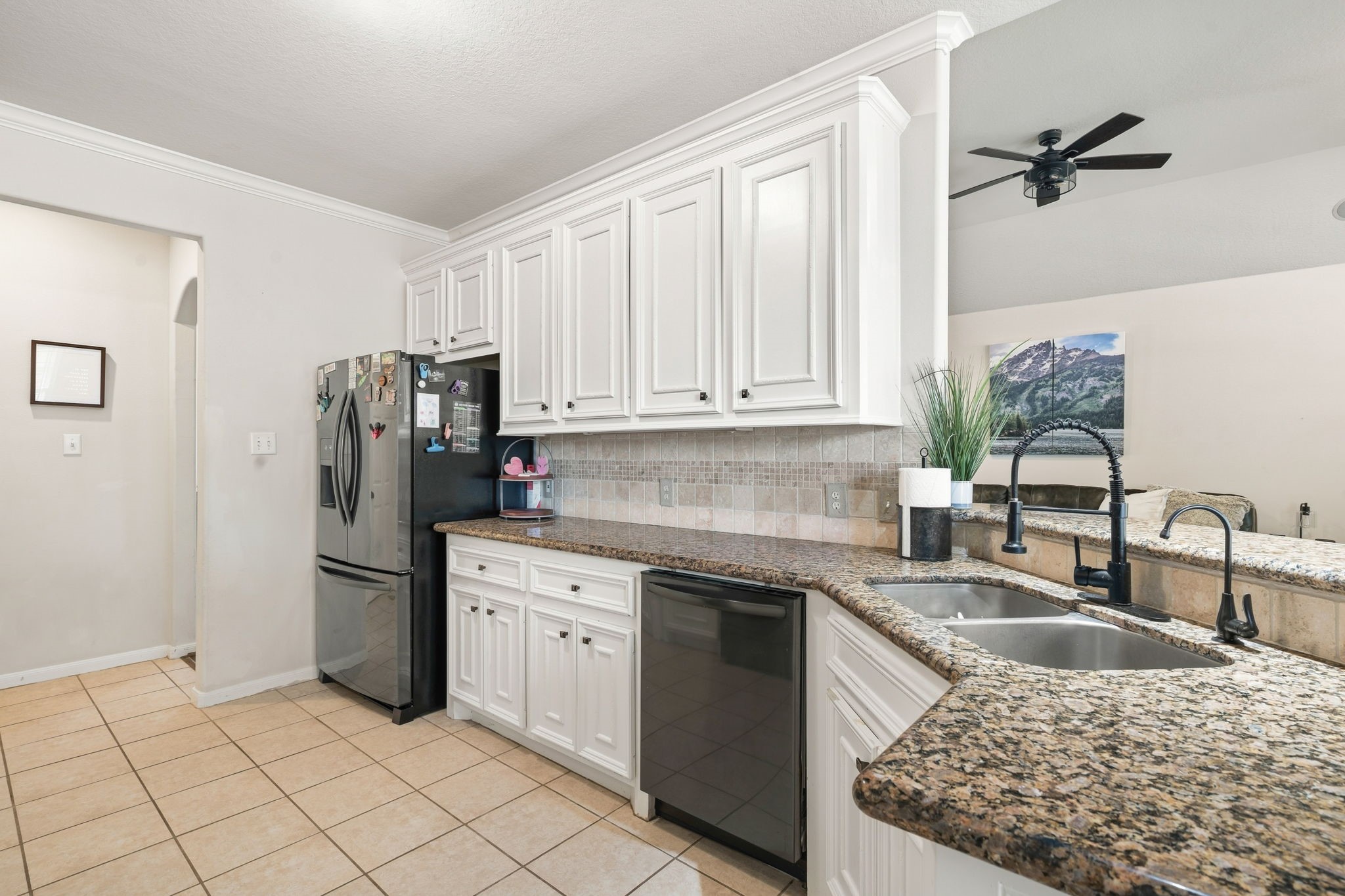 7090 Shadow Lake Drive Property Photo 14