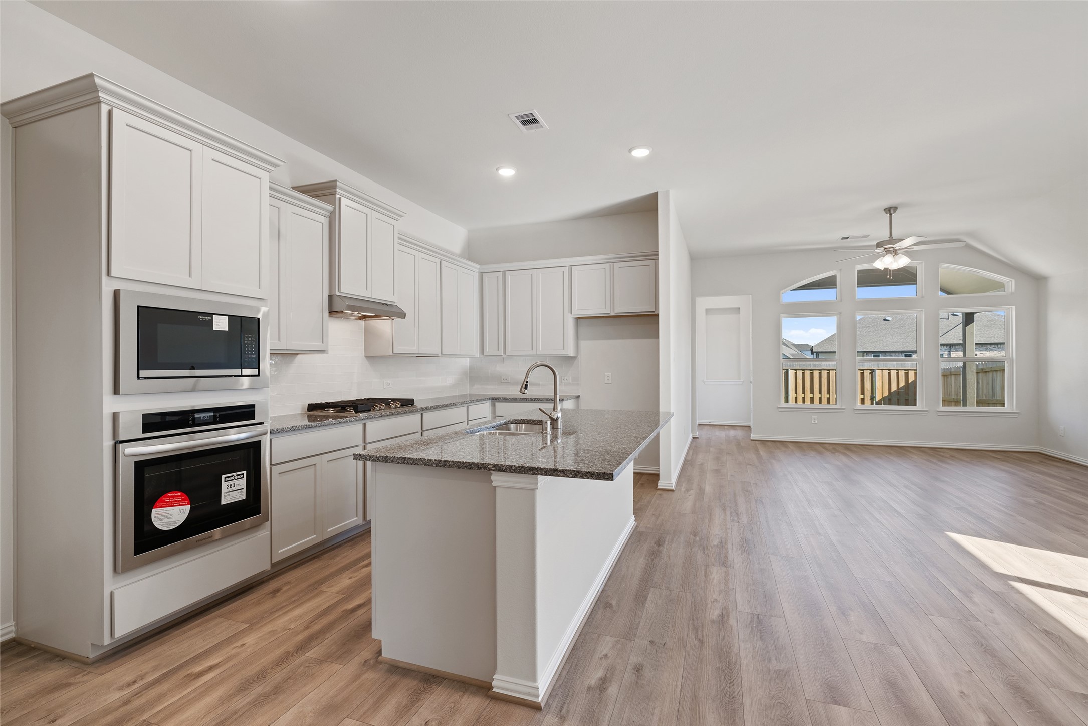 3012 Rodeo Drive Property Photo 4