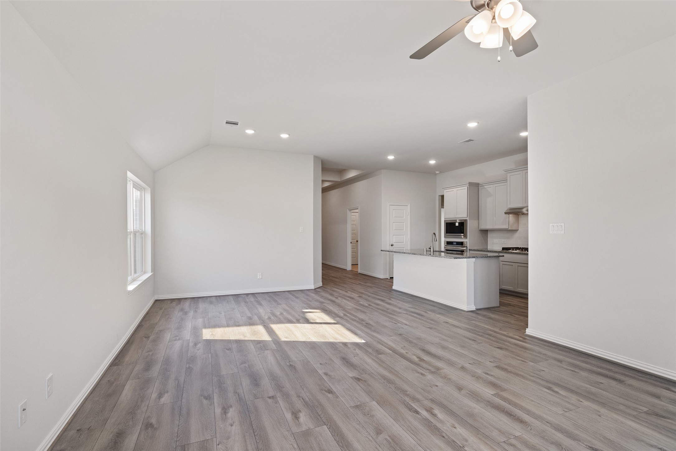 3012 Rodeo Drive Property Photo 8