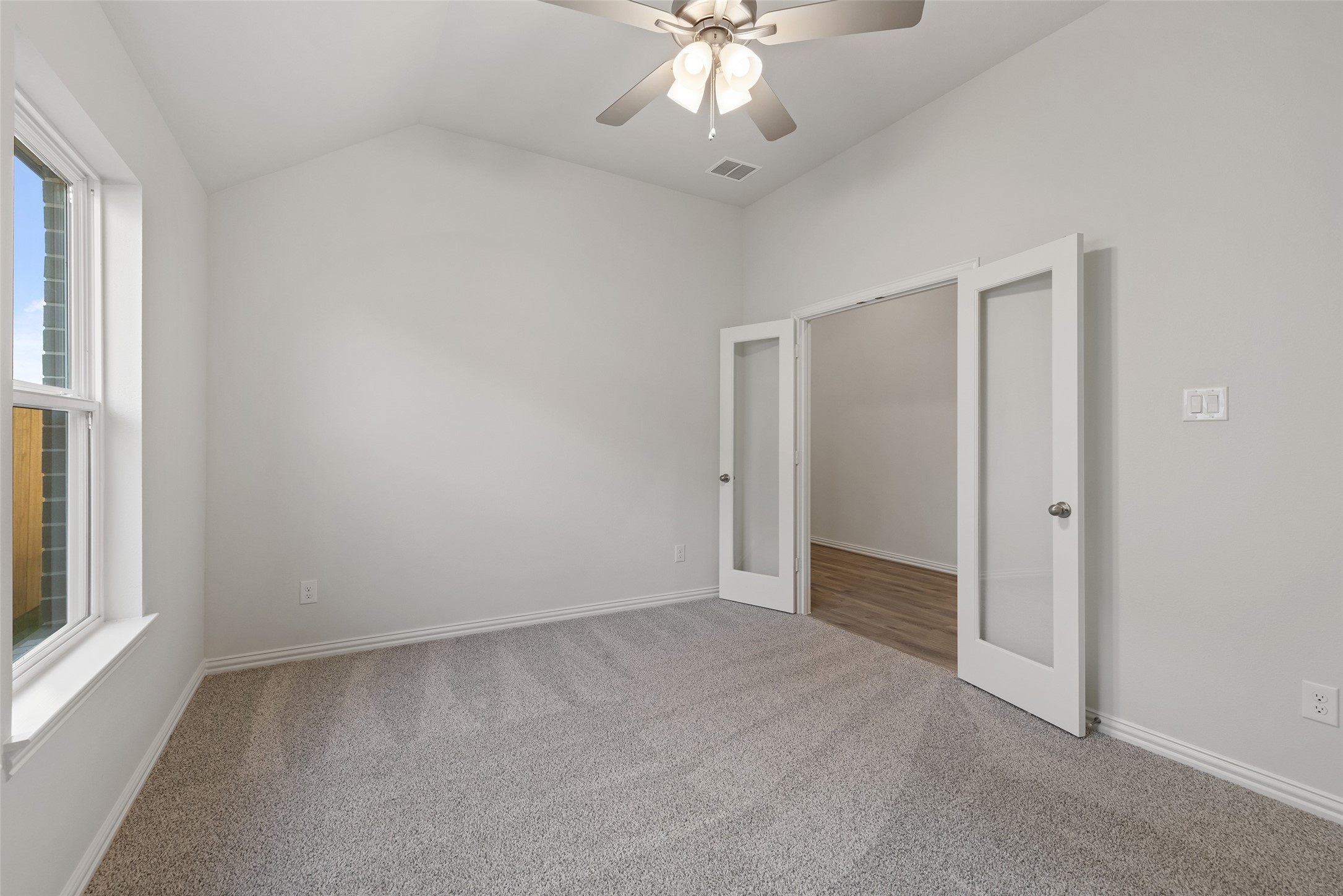 3012 Rodeo Drive Property Photo 15