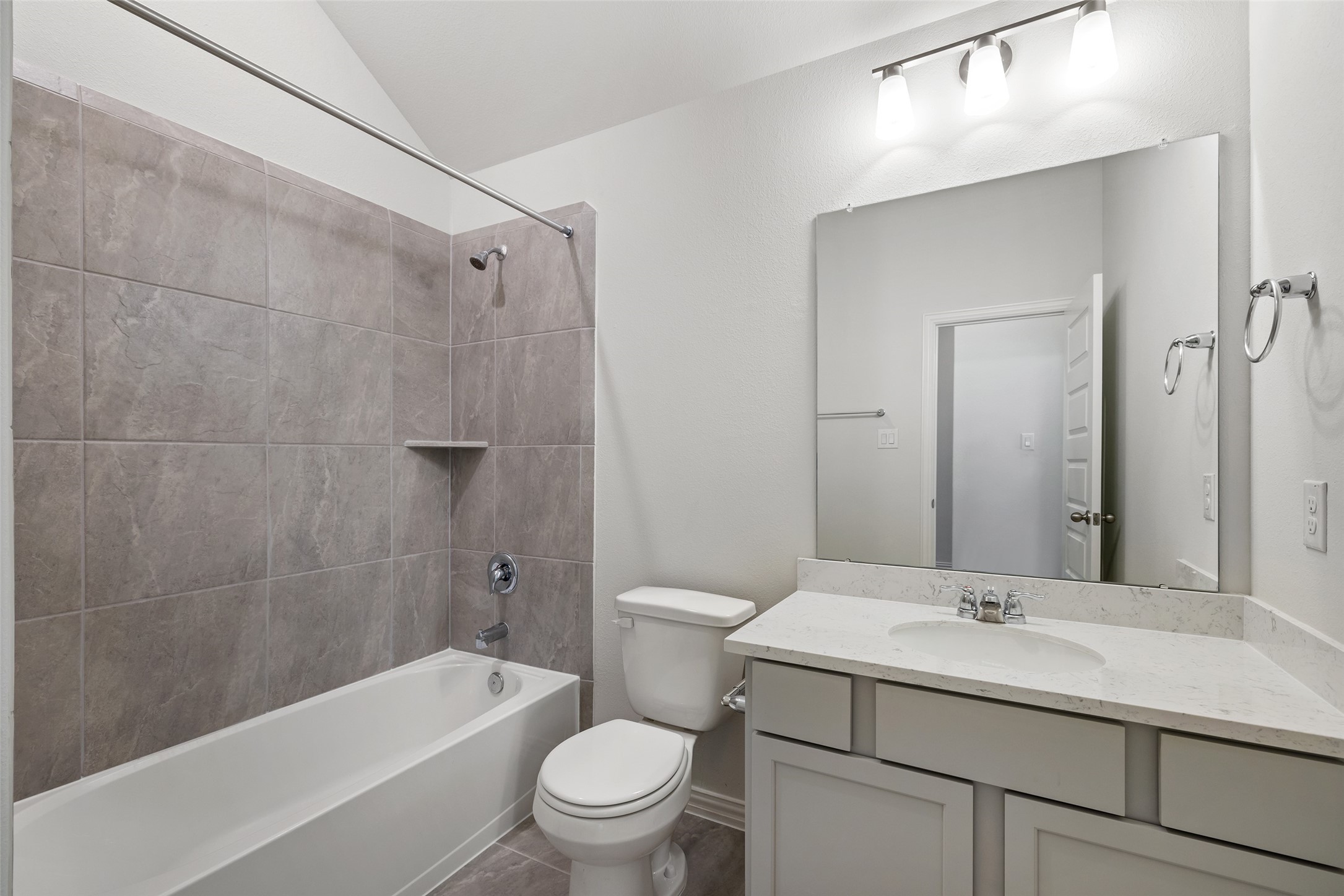 3012 Rodeo Drive Property Photo 17