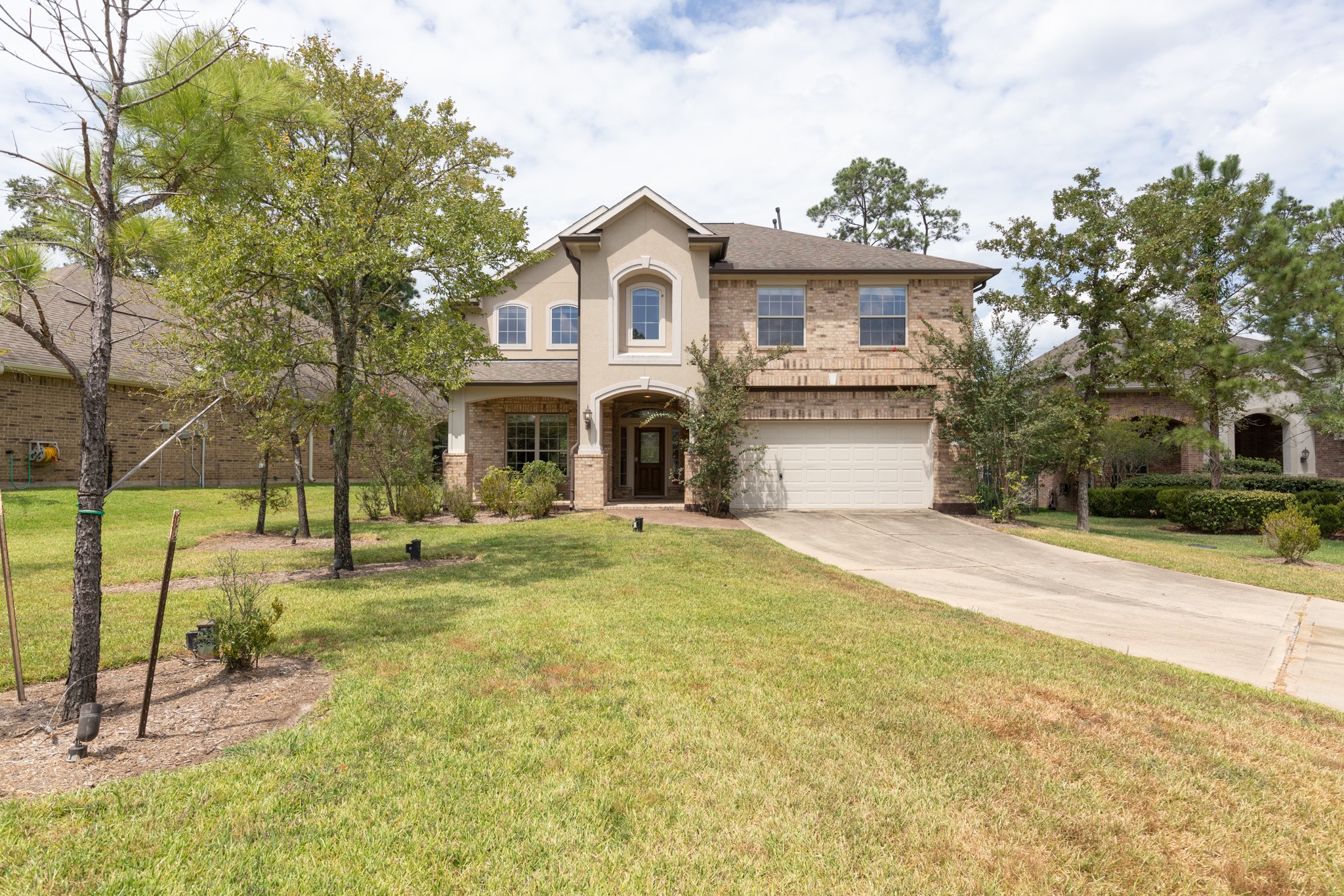 42 Rocky Point Court Property Photo 1