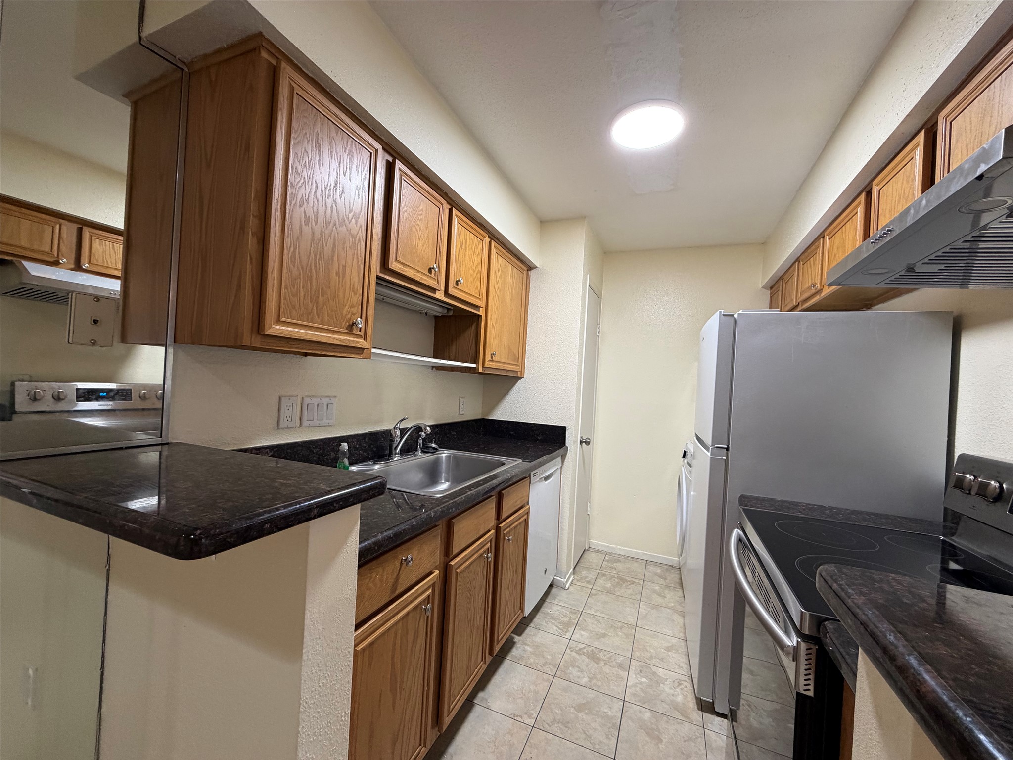 2120 Wilcrest Drive 121 Property Photo 12