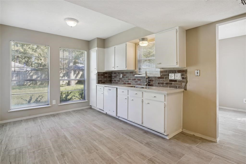 9414 Crystal Cove Circle Property Photo 6