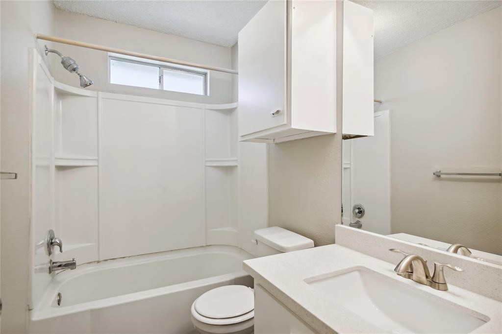 9414 Crystal Cove Circle Property Photo 9