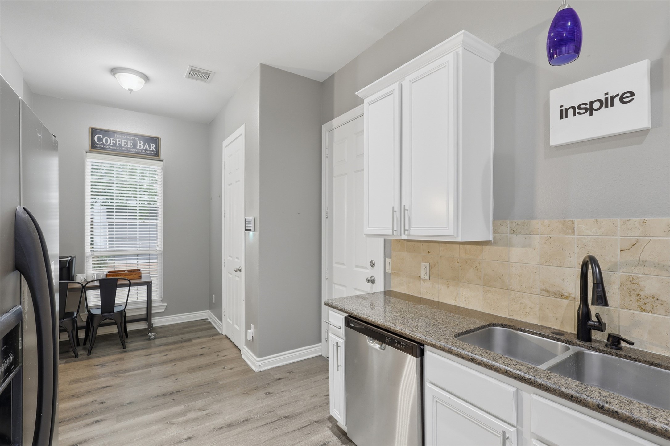 9003 Bayview Cove Drive Property Photo 6
