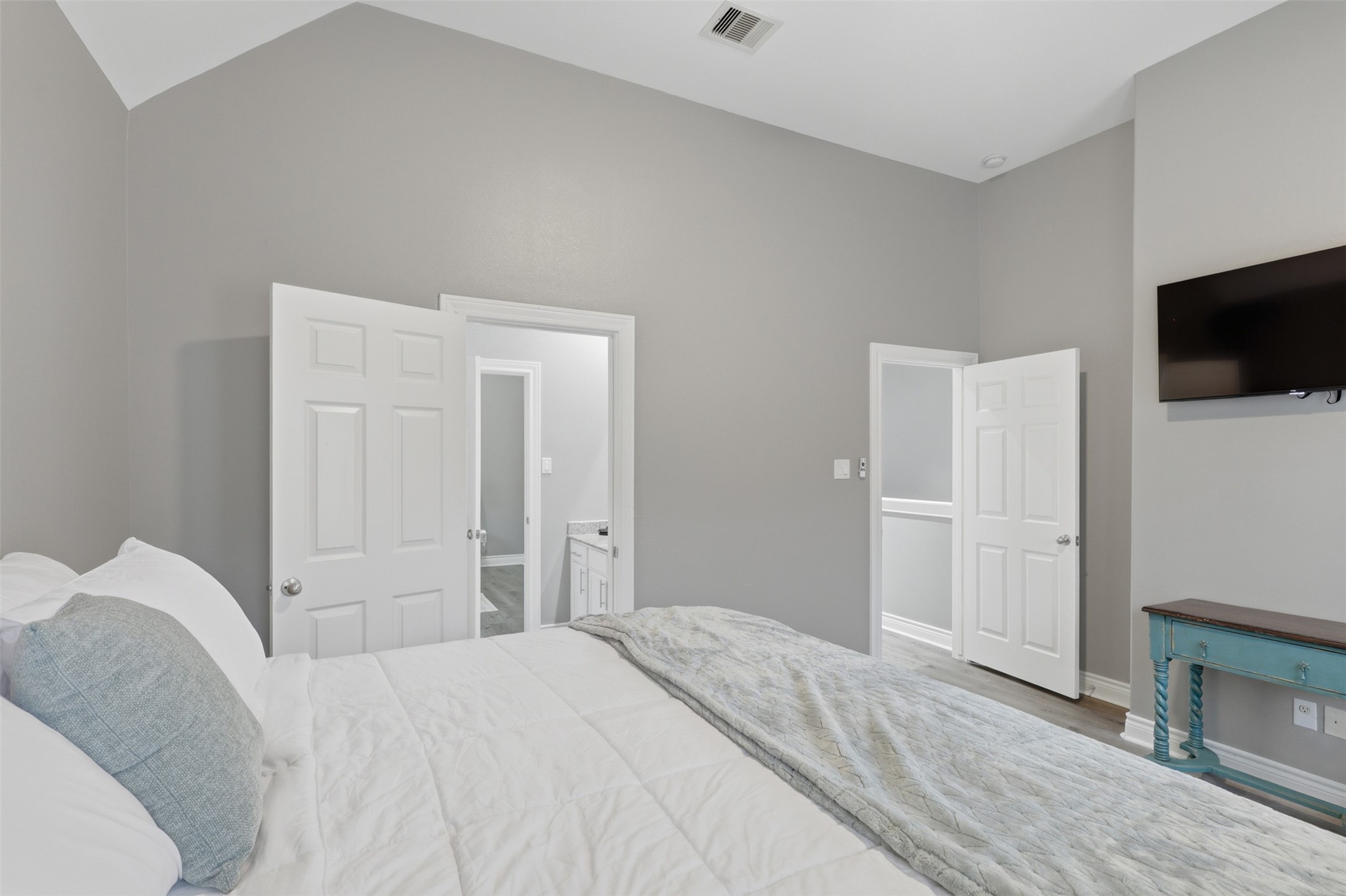 9003 Bayview Cove Drive Property Photo 10