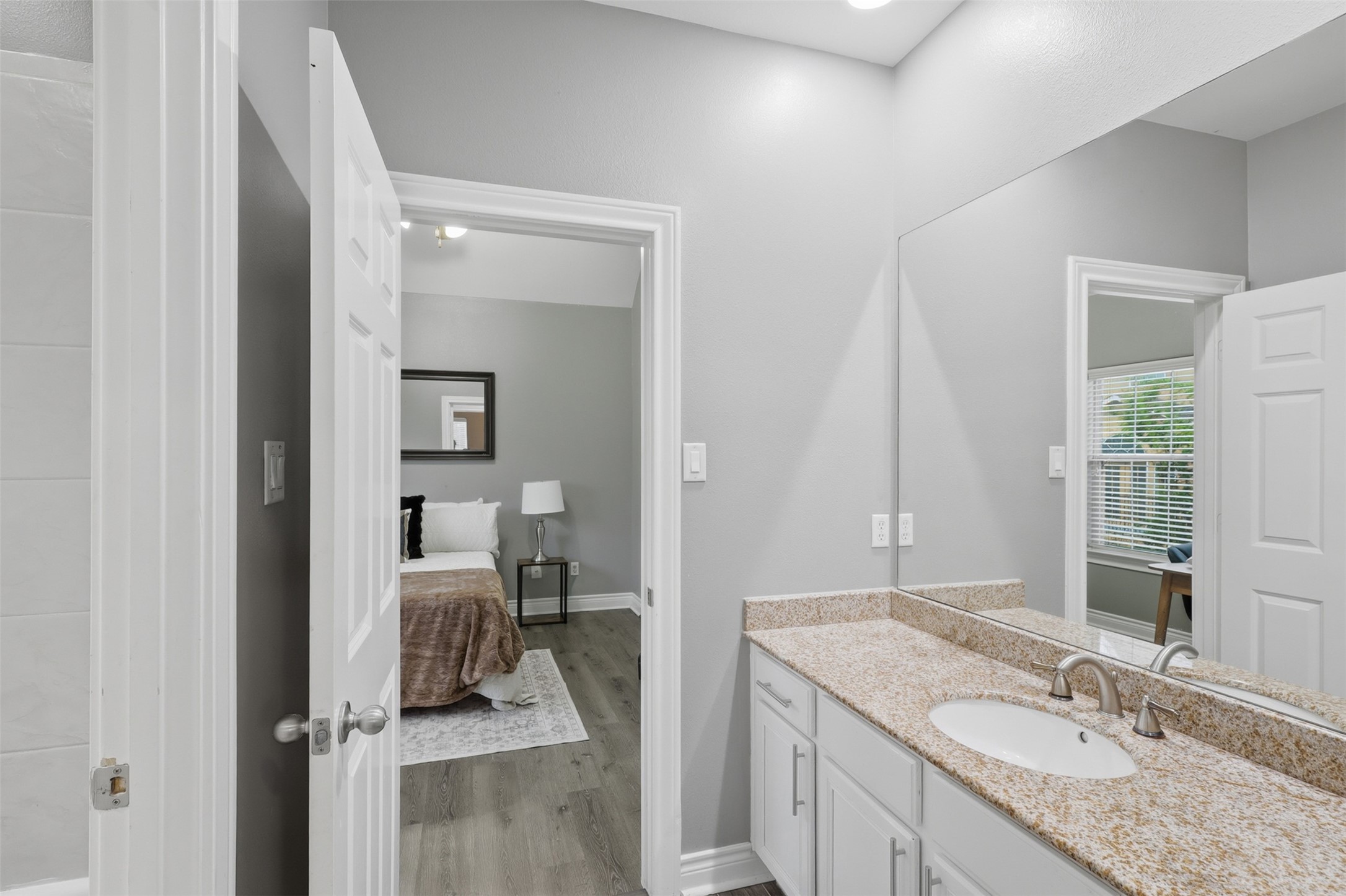 9003 Bayview Cove Drive Property Photo 11