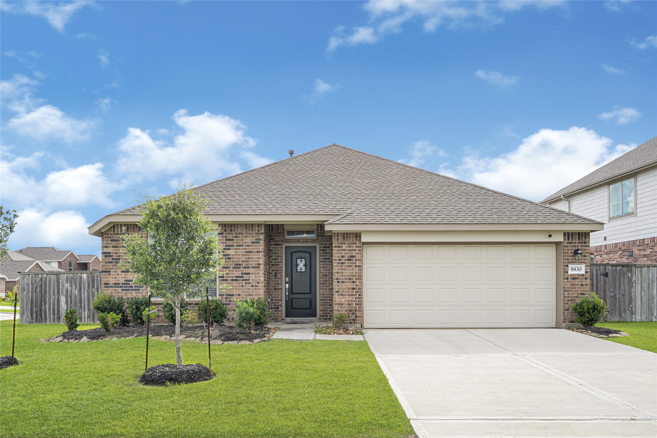 9830 Kingston Liberty Lane Property Photo 1