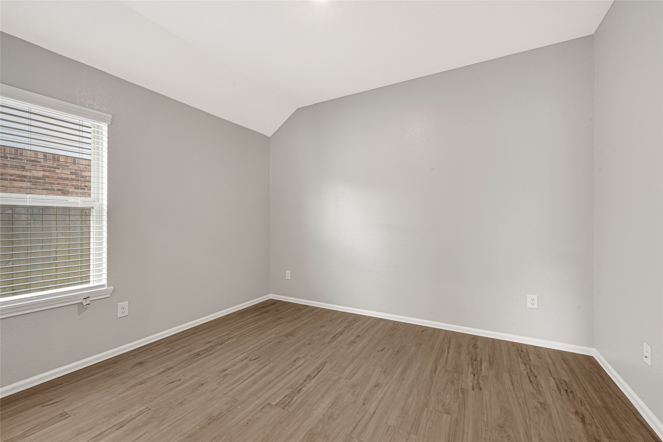9830 Kingston Liberty Lane Property Photo 13
