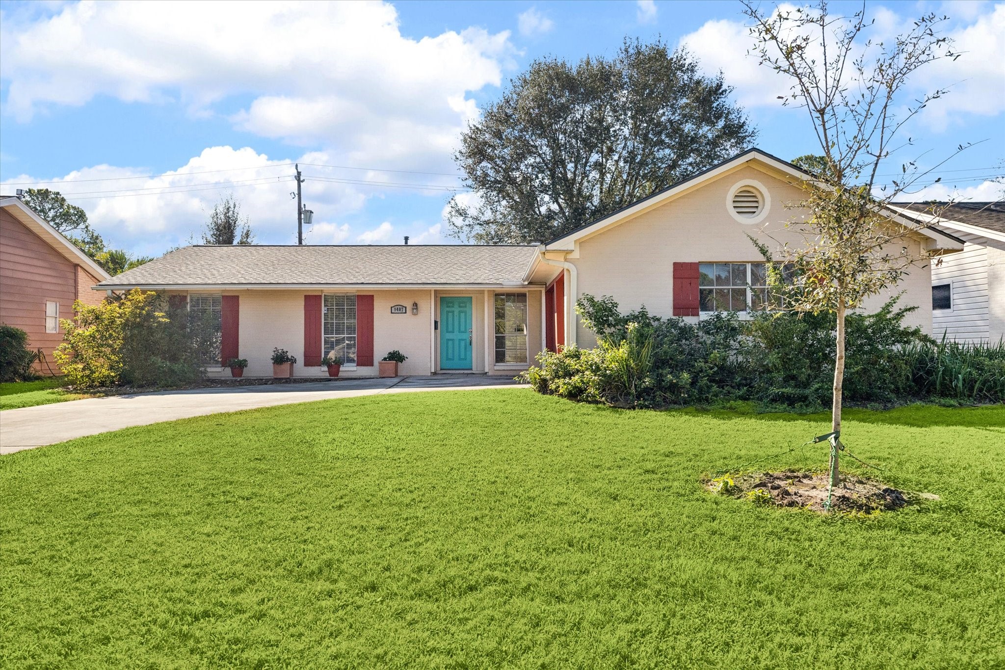 9407 Meadowbriar Lane Property Photo 1