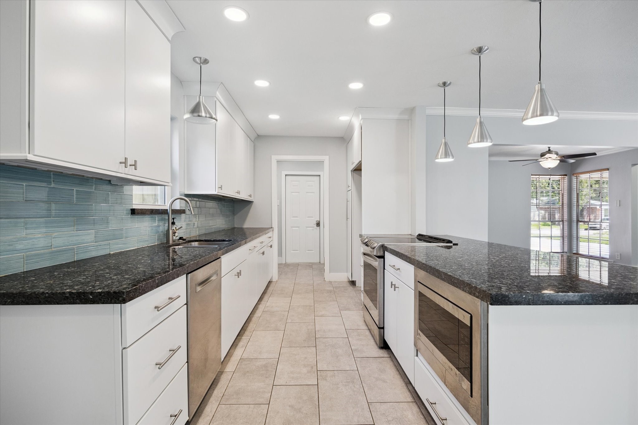 9407 Meadowbriar Lane Property Photo 18