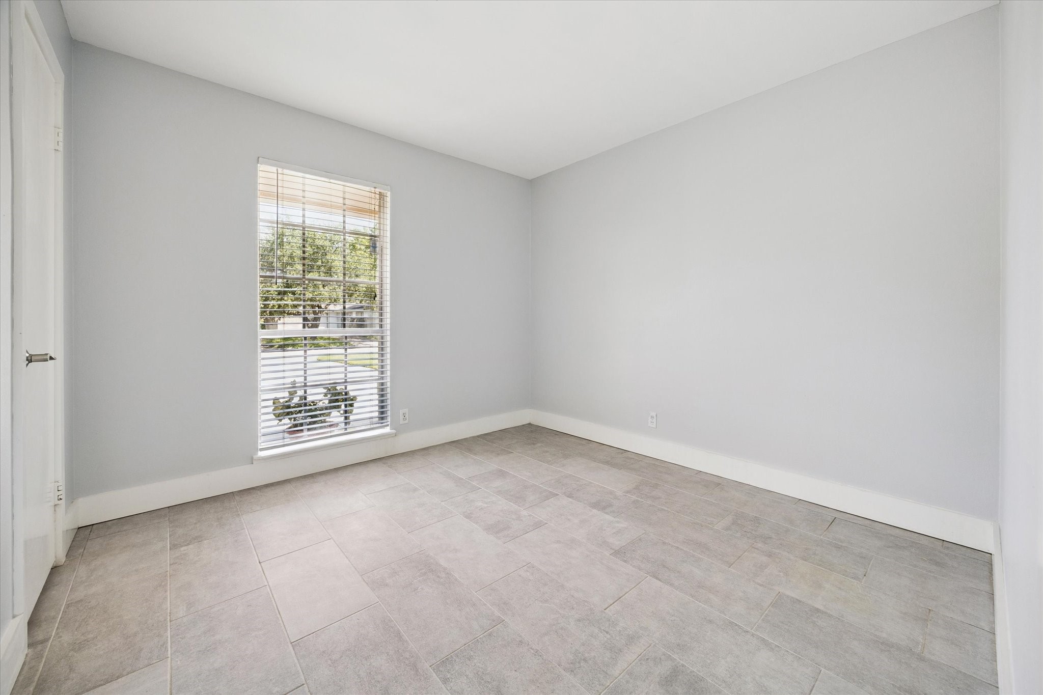 9407 Meadowbriar Lane Property Photo 32