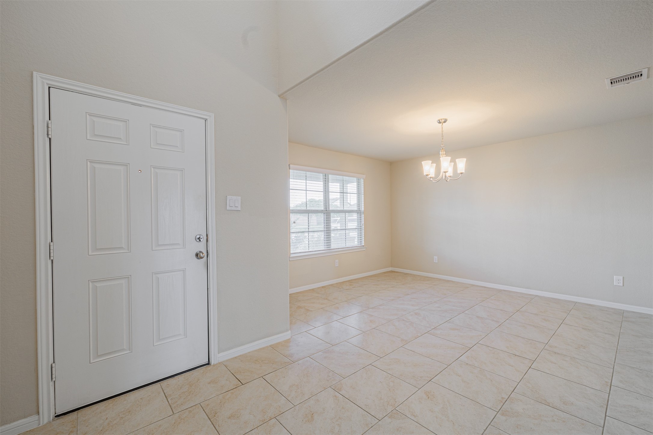 3142 Mcdonough Way Property Photo 6