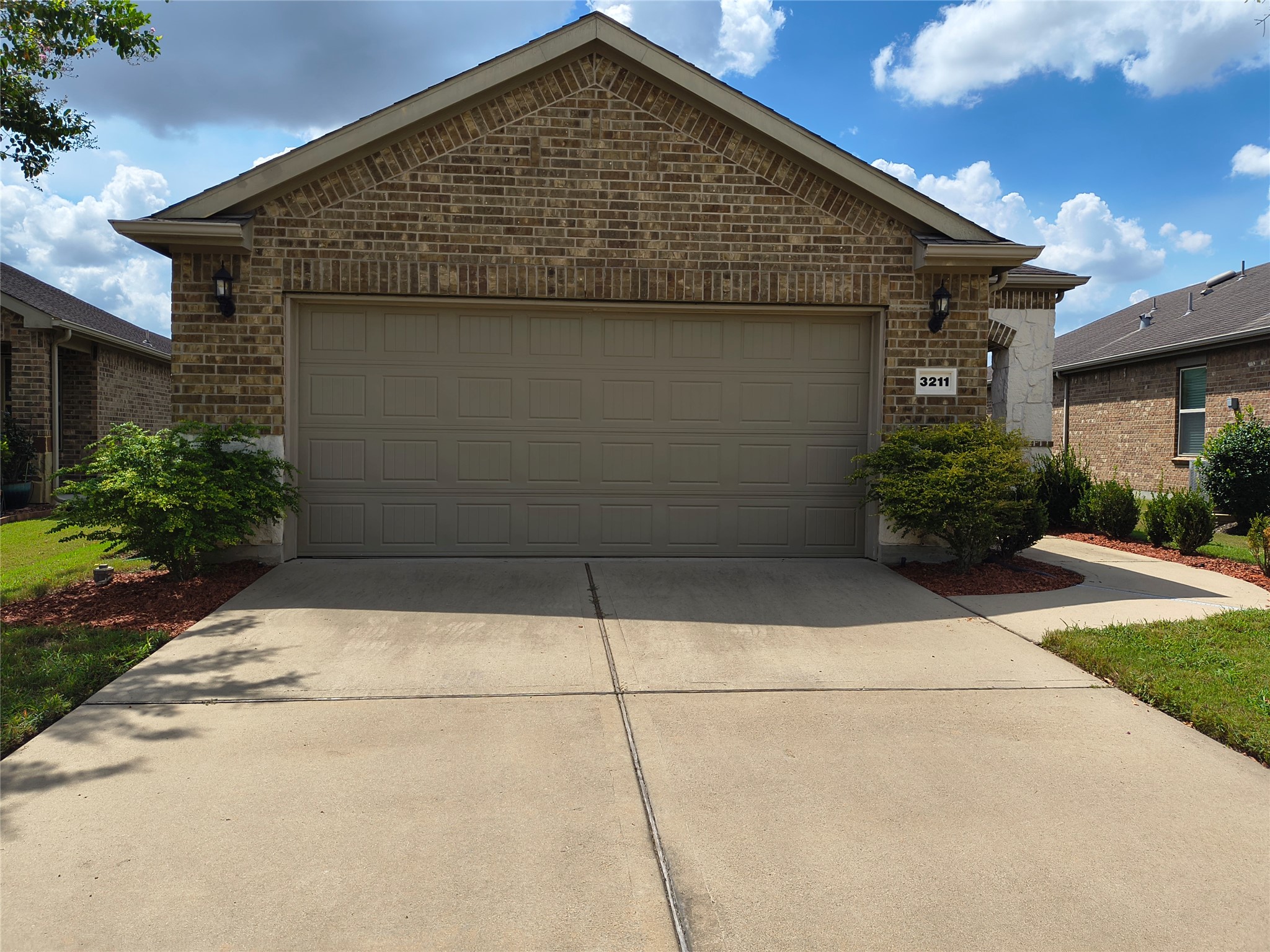 3211 Canella Cove Property Photo 2