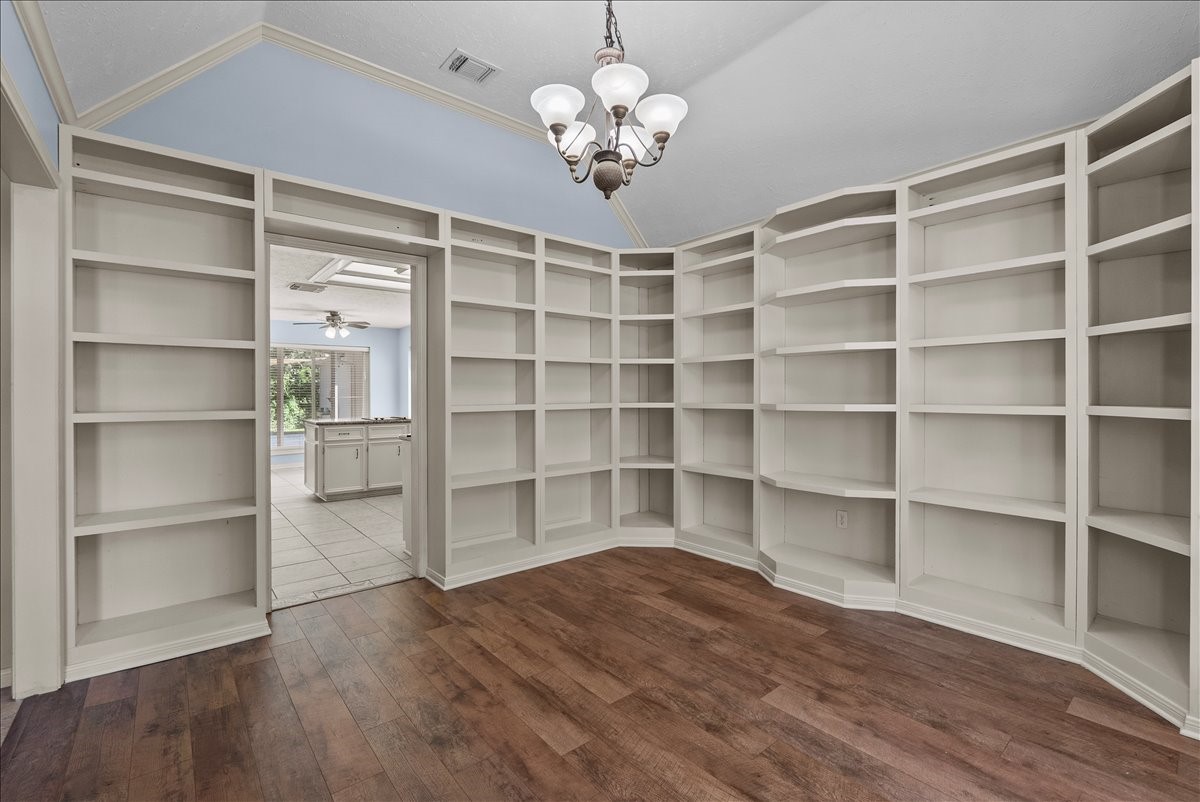 2422 Fairwind Drive Property Photo 17