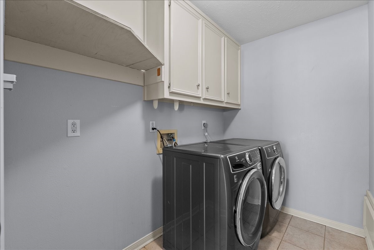 2422 Fairwind Drive Property Photo 31