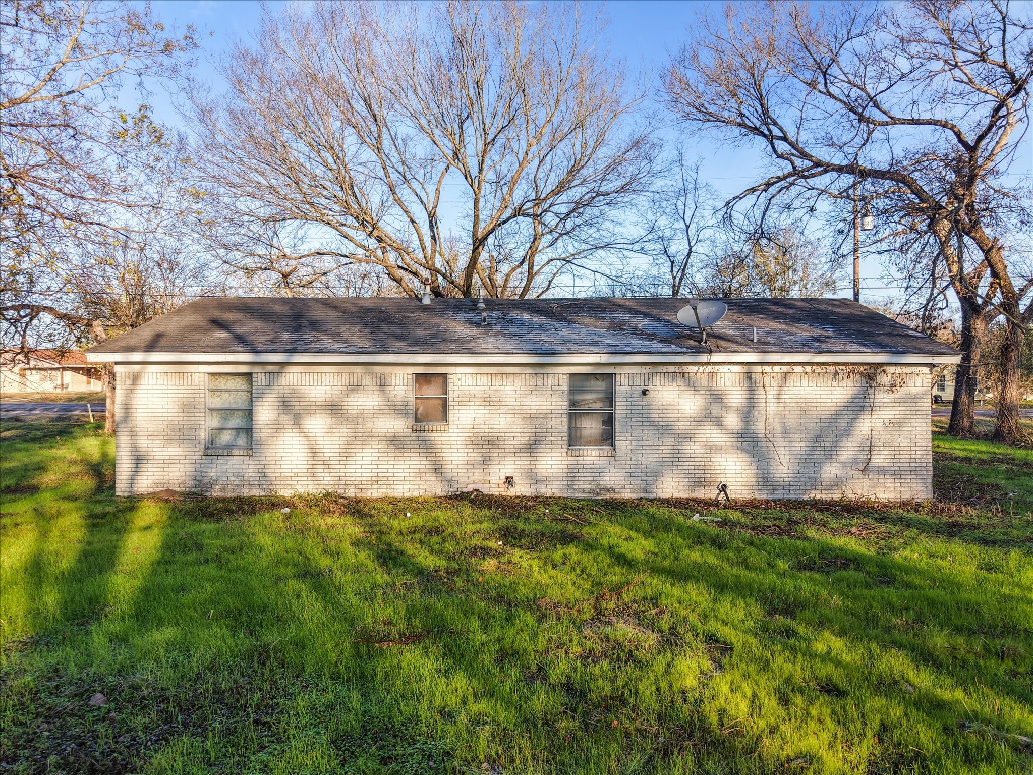 315 S Fm 709 E Property Photo 3
