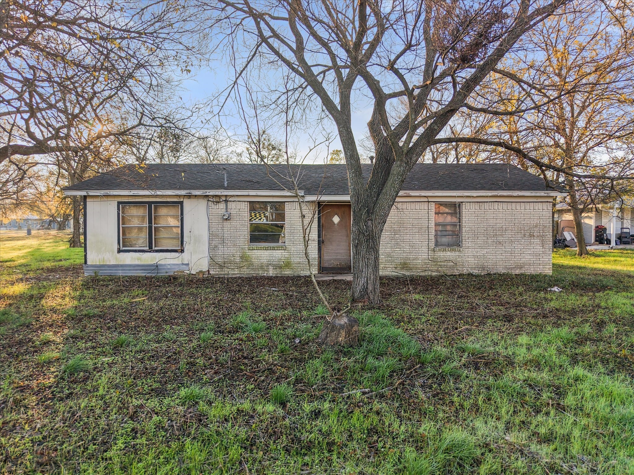 315 S Fm 709 E Property Photo 4