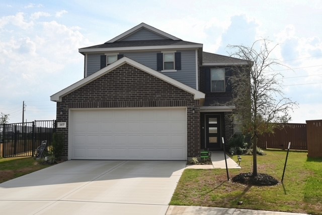 4857 Sun Falls Drive Property Photo 1
