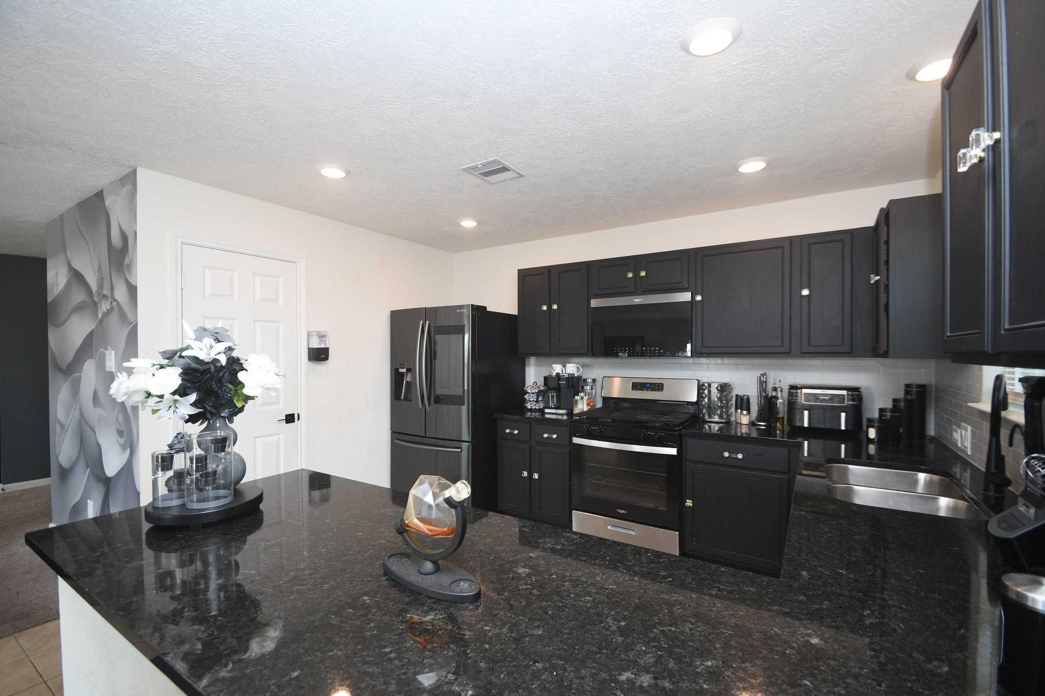 4857 Sun Falls Drive Property Photo 14