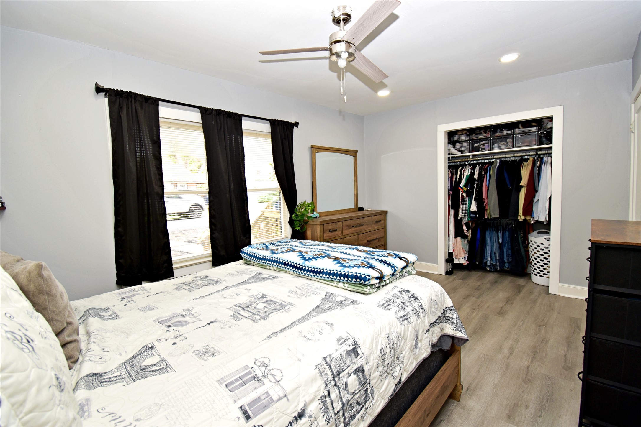 300 N Walnut Street Property Photo 15