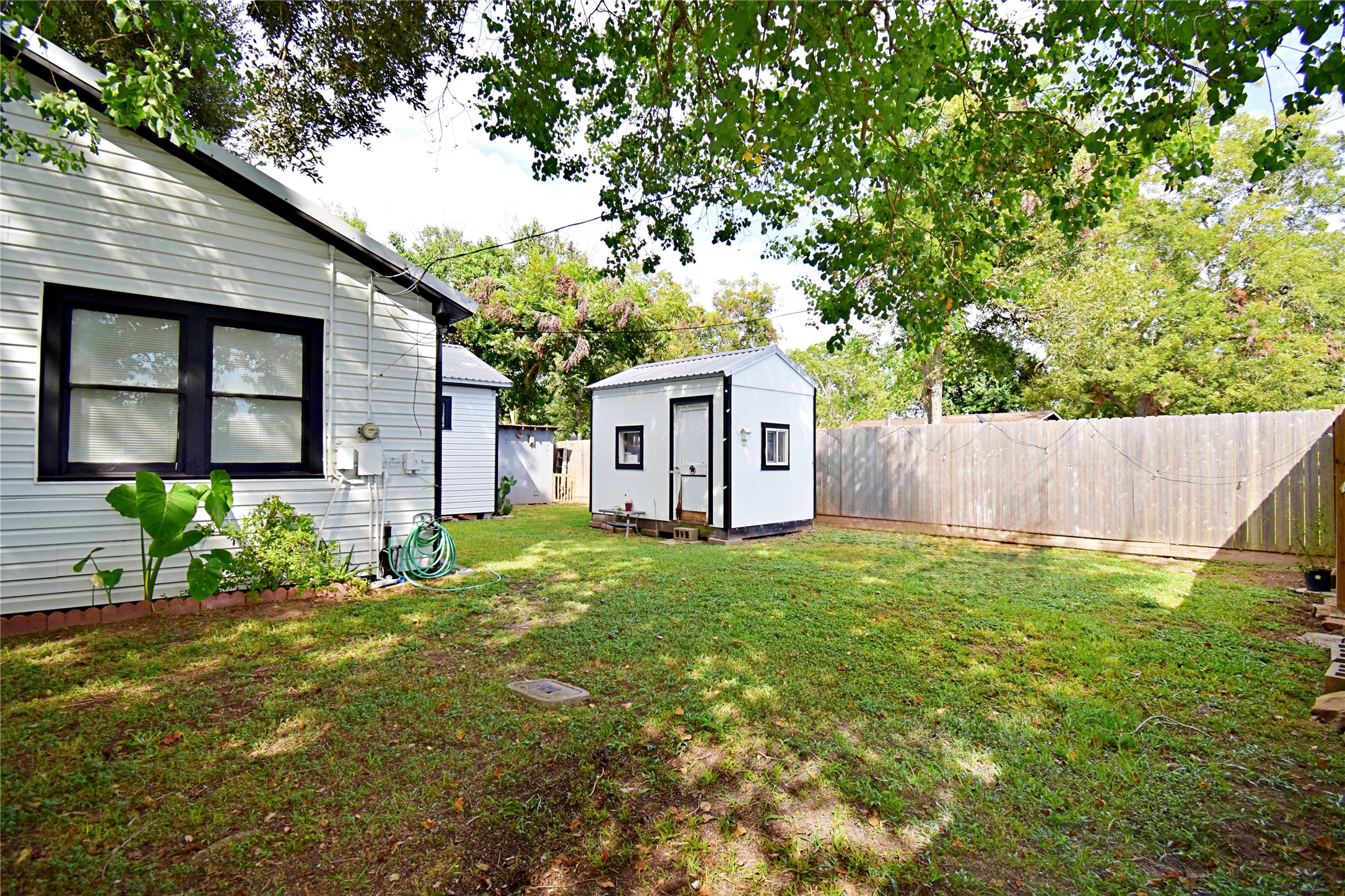 300 N Walnut Street Property Photo 17
