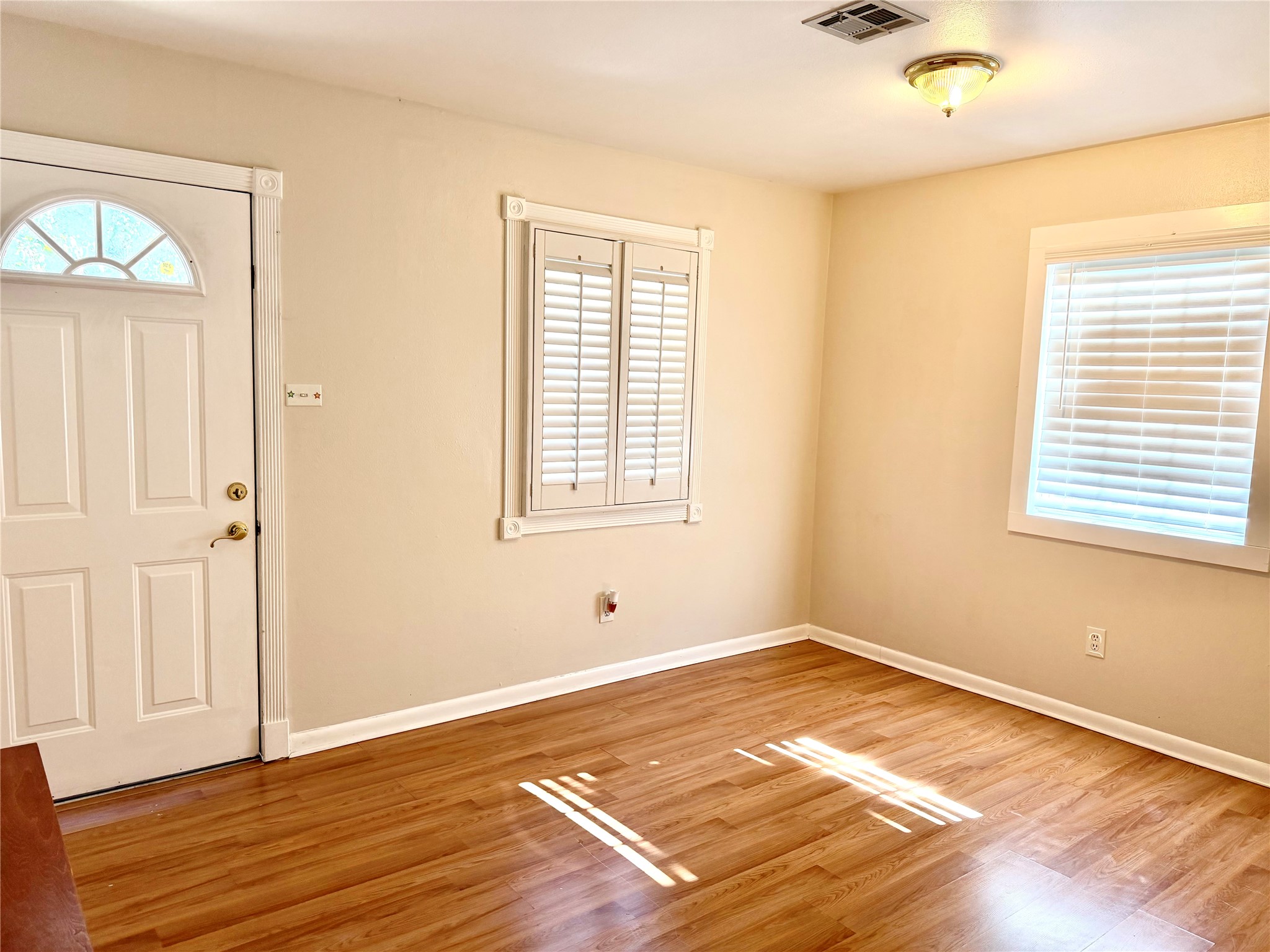 4275 Bethel Boulevard Property Photo 4