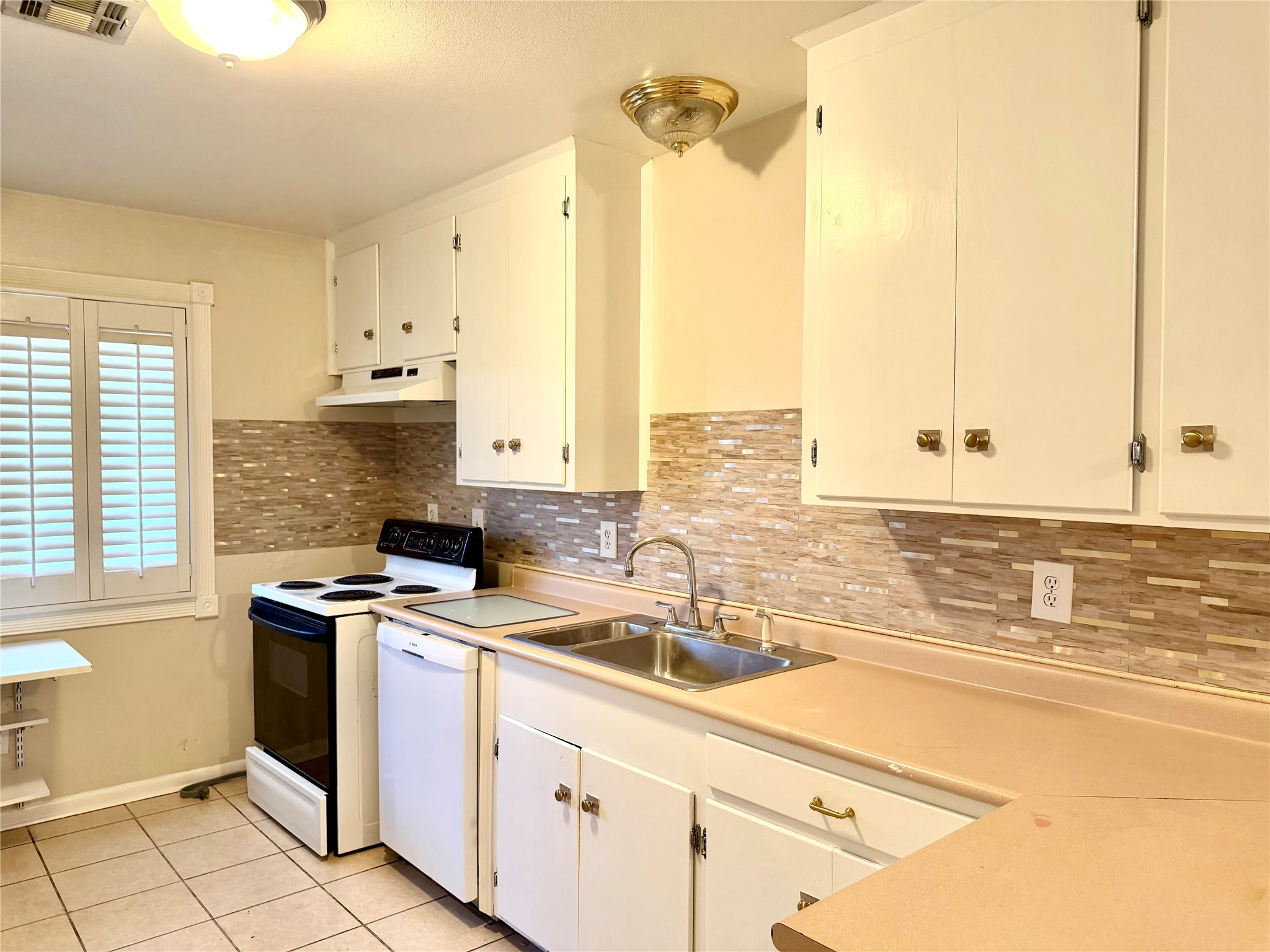 4275 Bethel Boulevard Property Photo 6