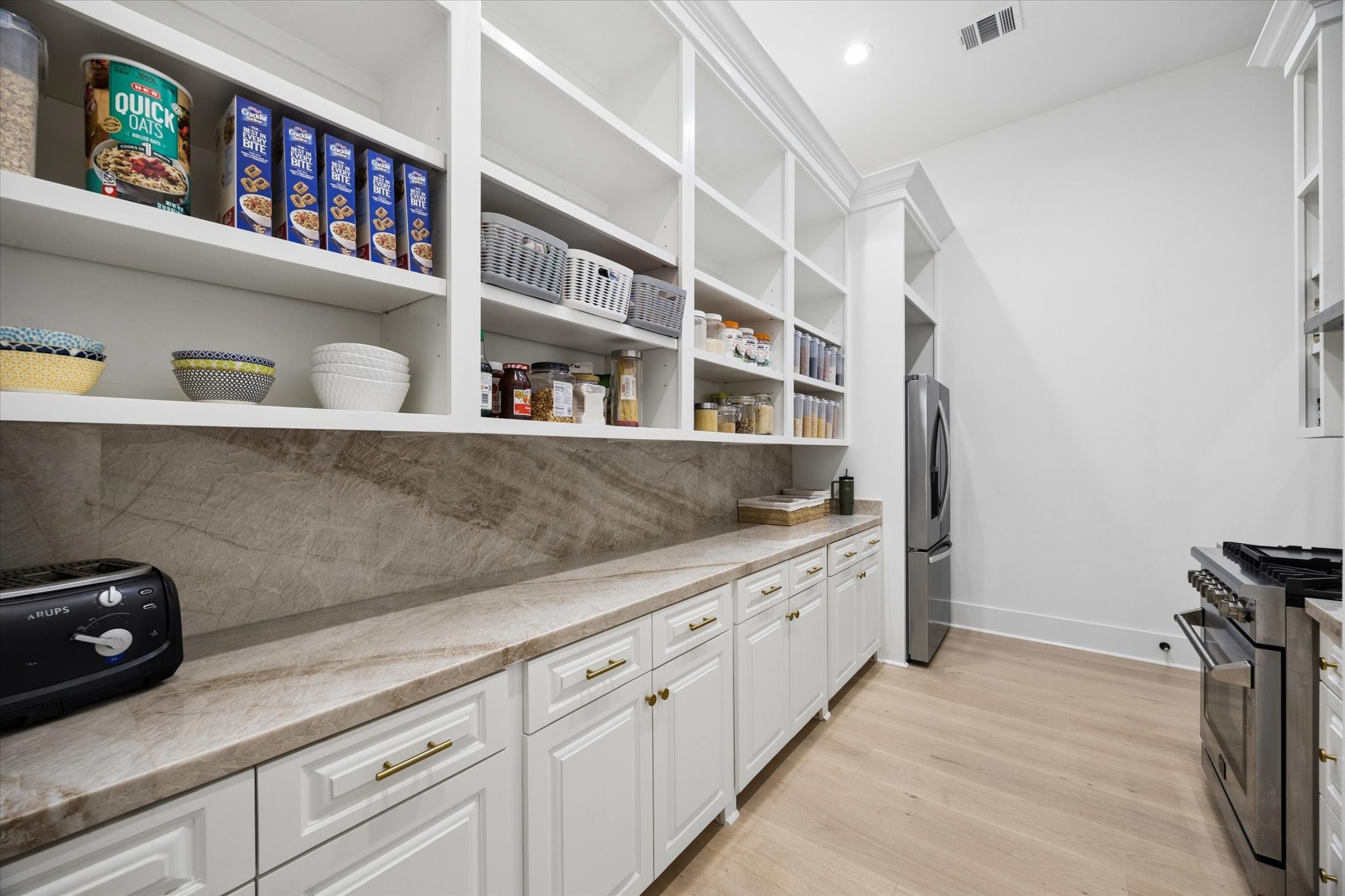 7826 Lakebrook Drive Property Photo 16