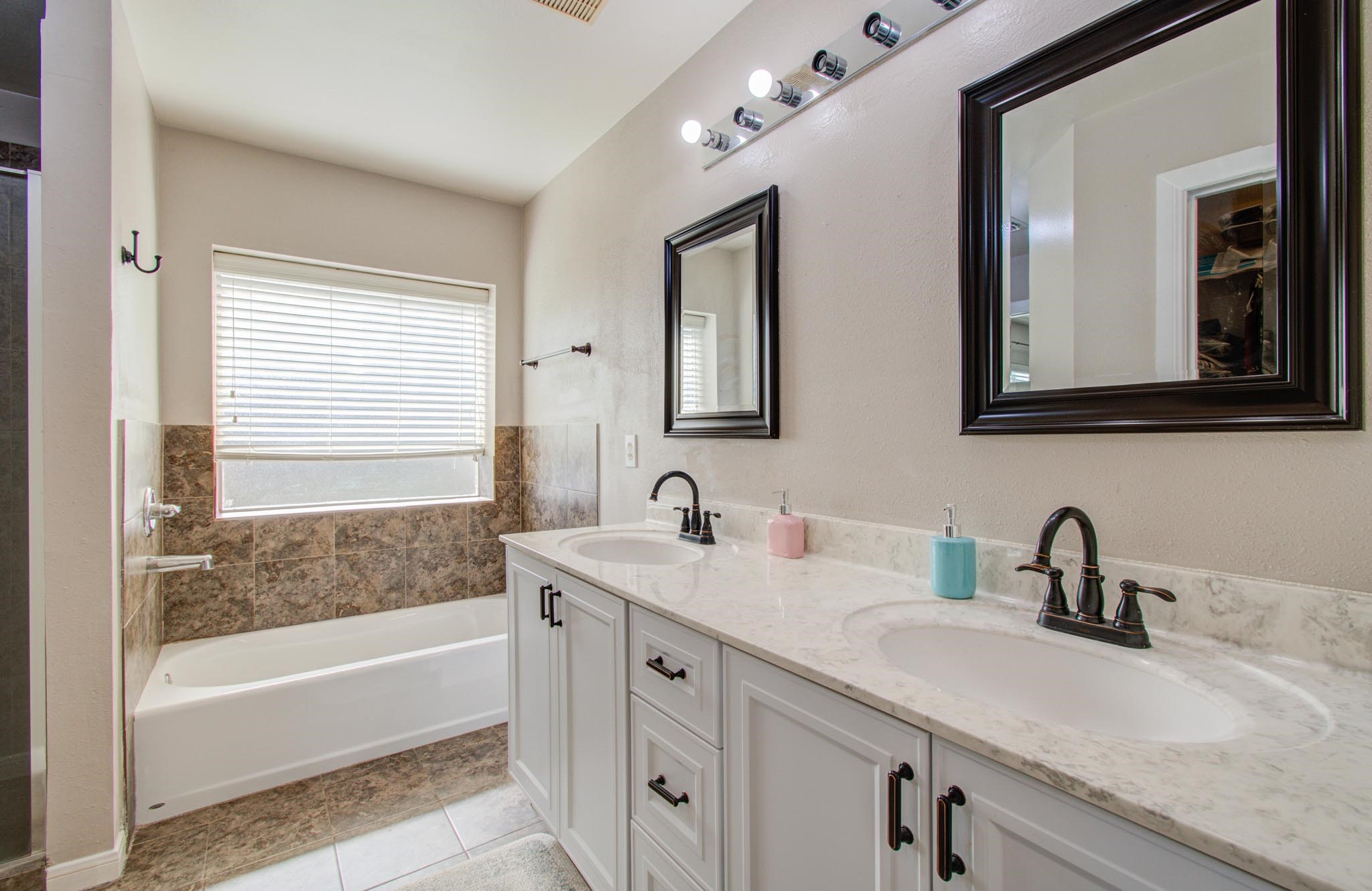 18135 Flower Grove Court Property Photo 23